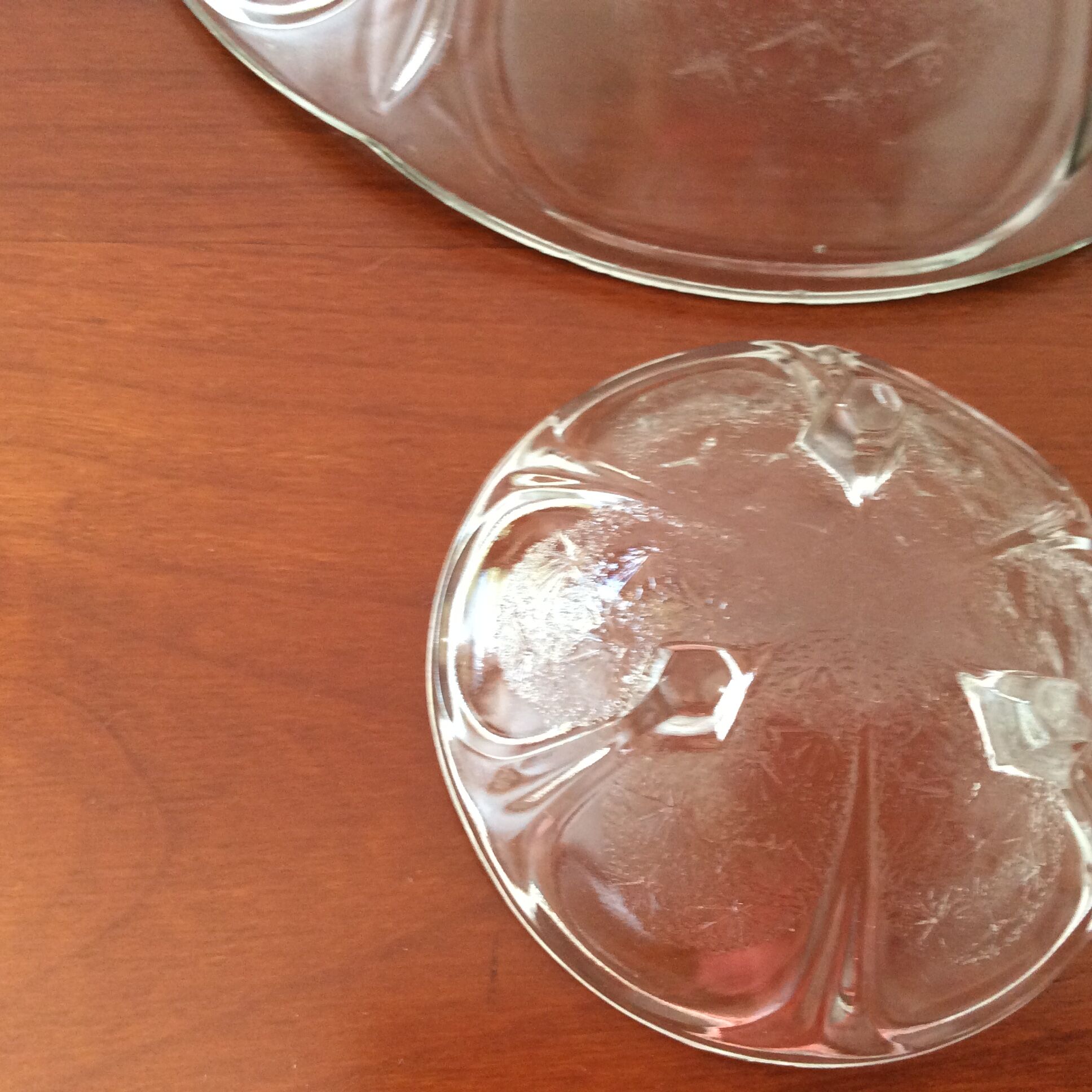 Fruit salad set on 3 glass feet (bowl and 7 cups)