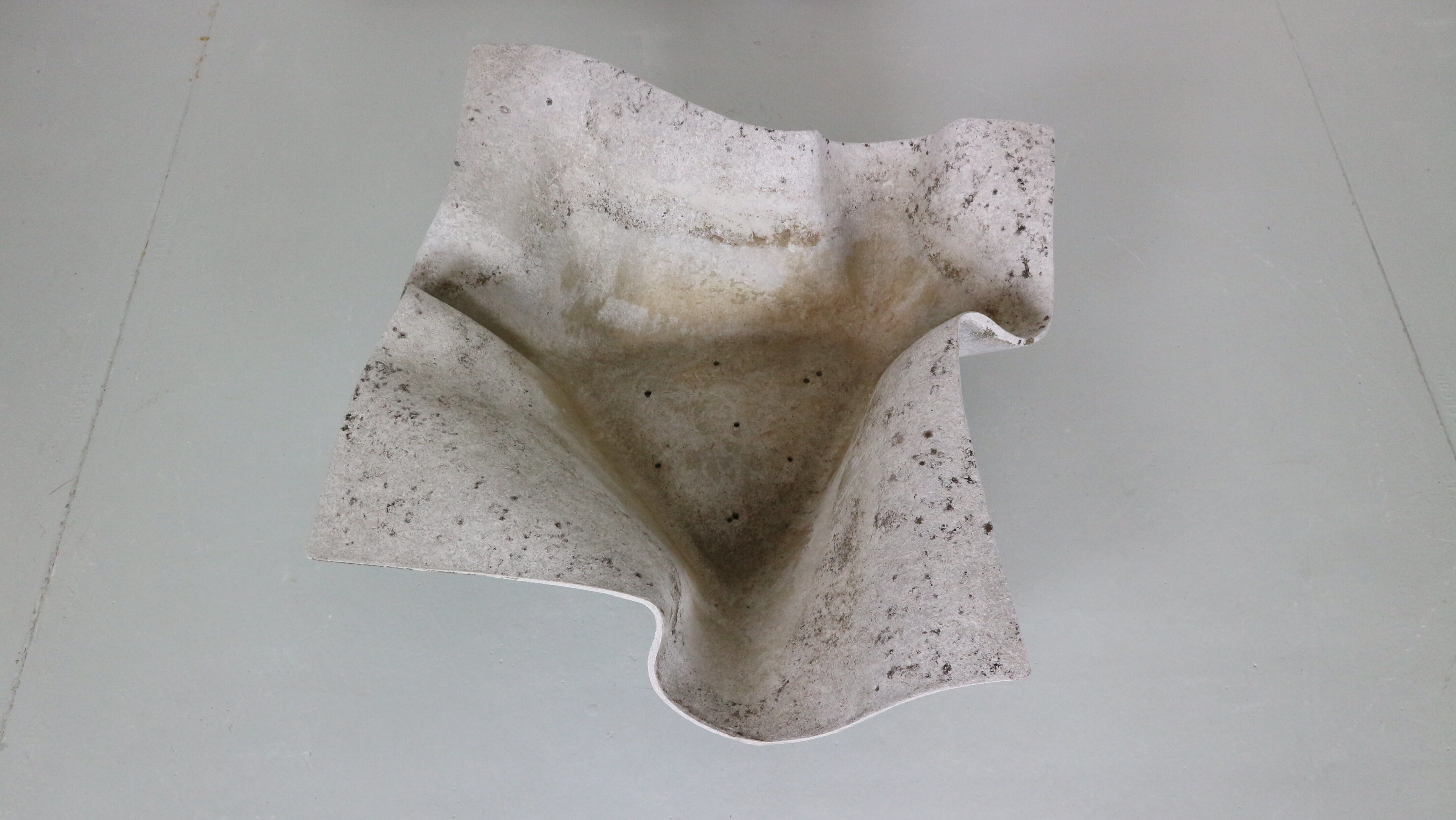Jardinière en béton « Biasca » Elephant Ear par Willy Guhl, Suisse 1954