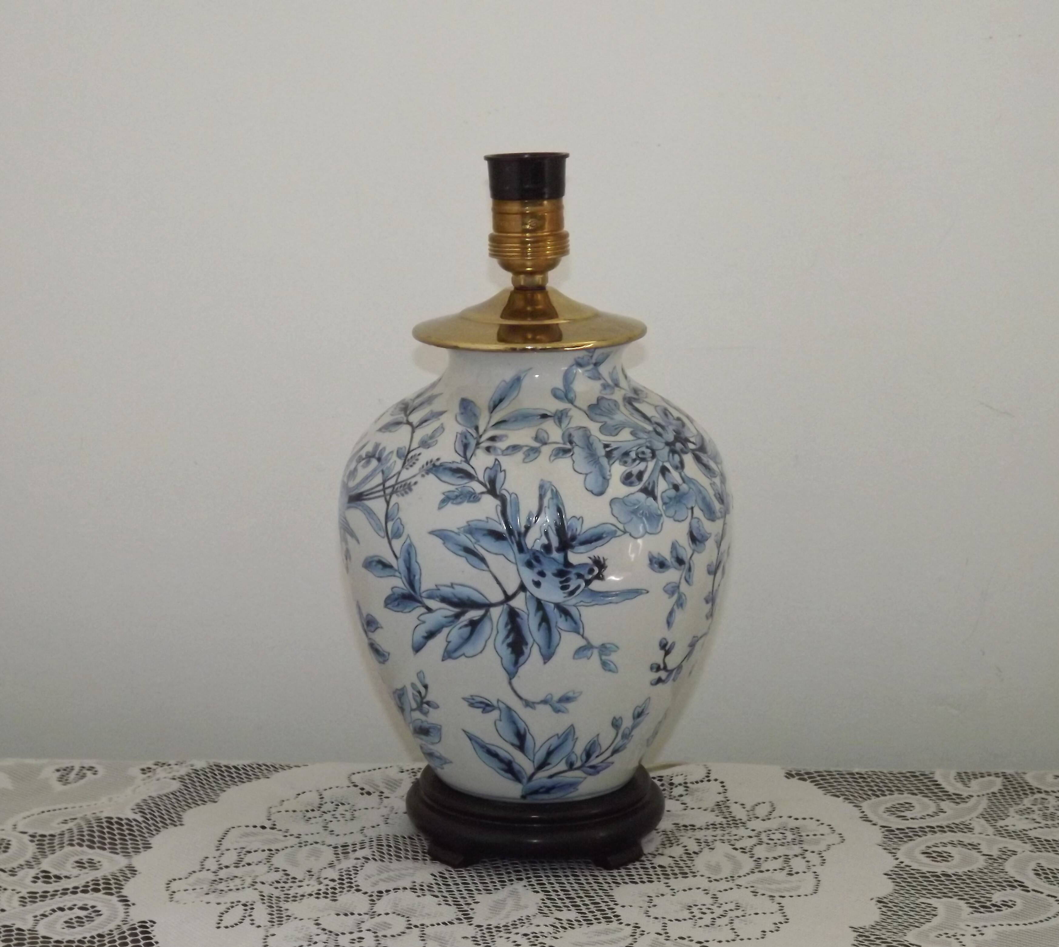 Blue & White Chinoiserie Ginger Jar Table Lamp Raised Bird & Floral Moti