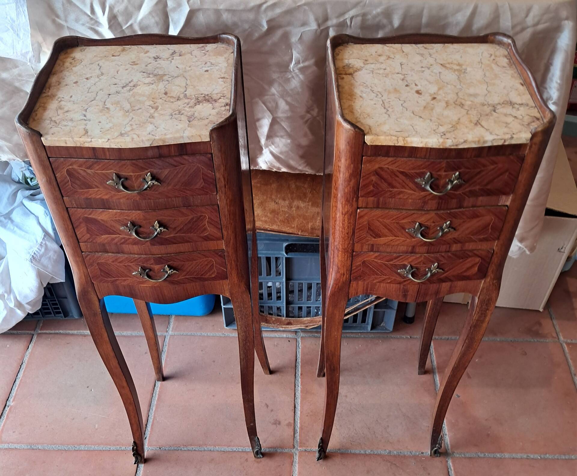 Pair of bedside tables with drawer