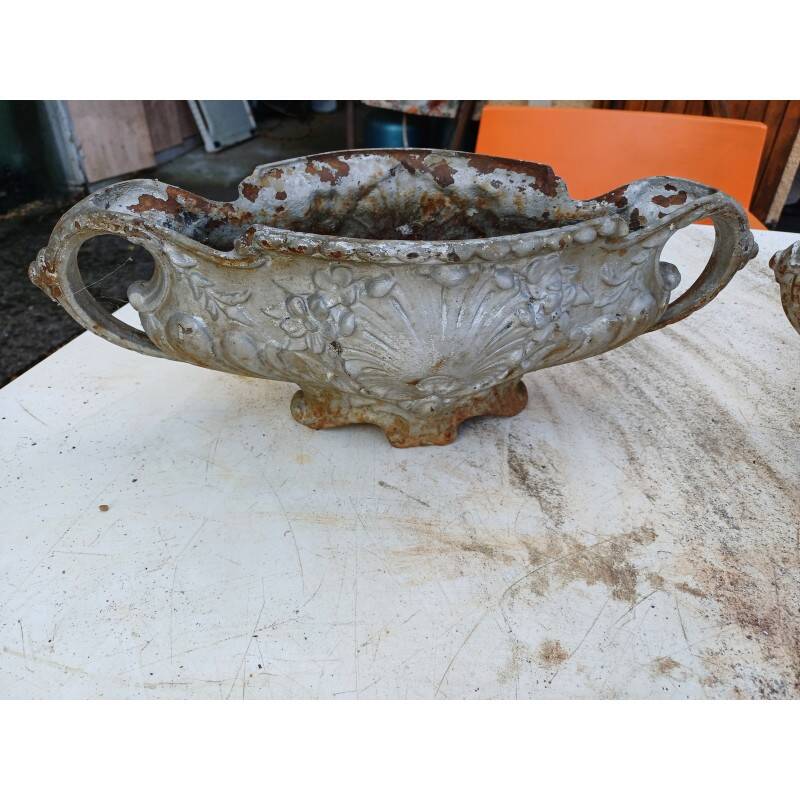 Paire de jardinières en fonte 1900 de Charleville-Mézières style rocaille