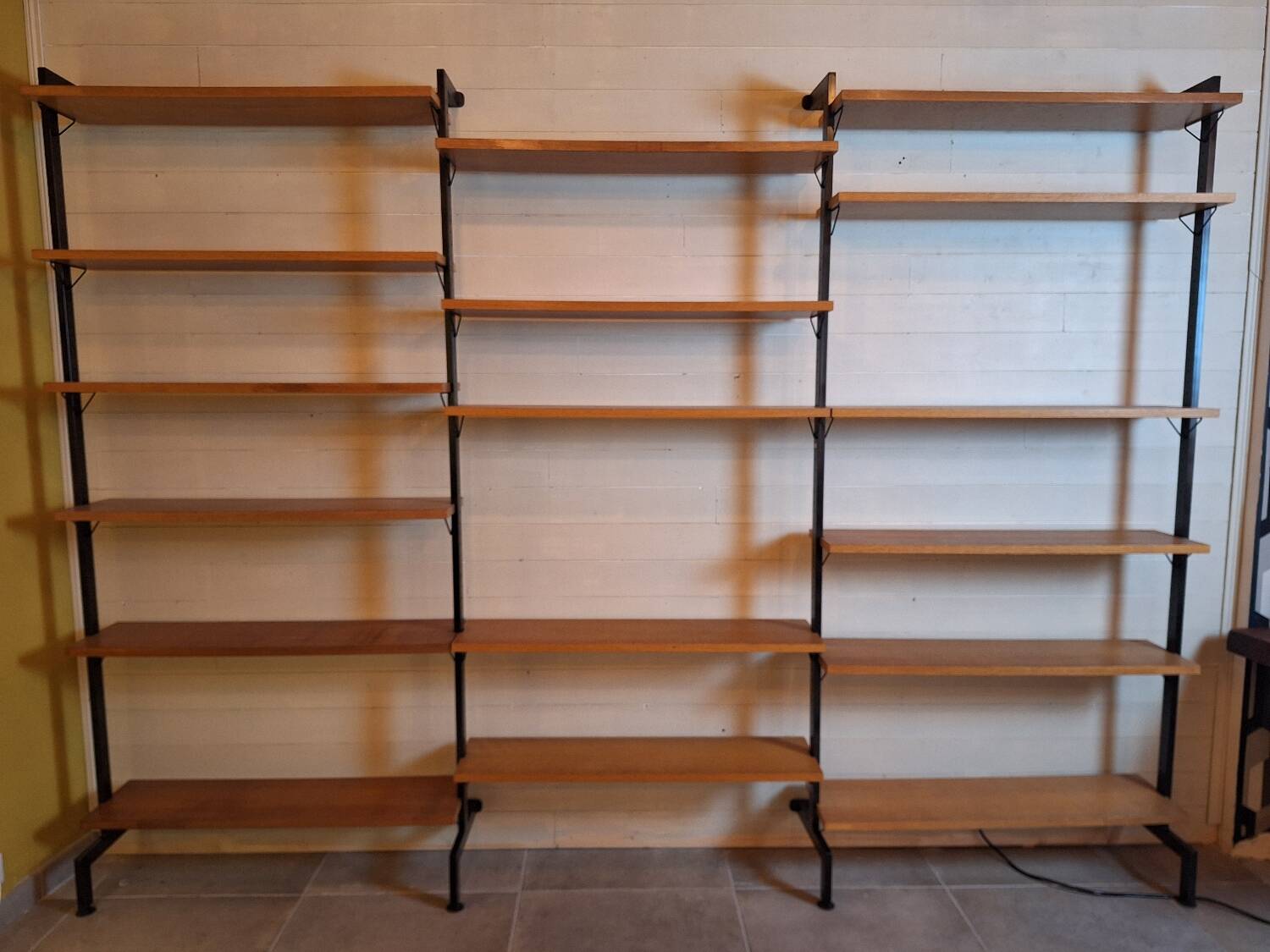 Pira Sweden wall shelves