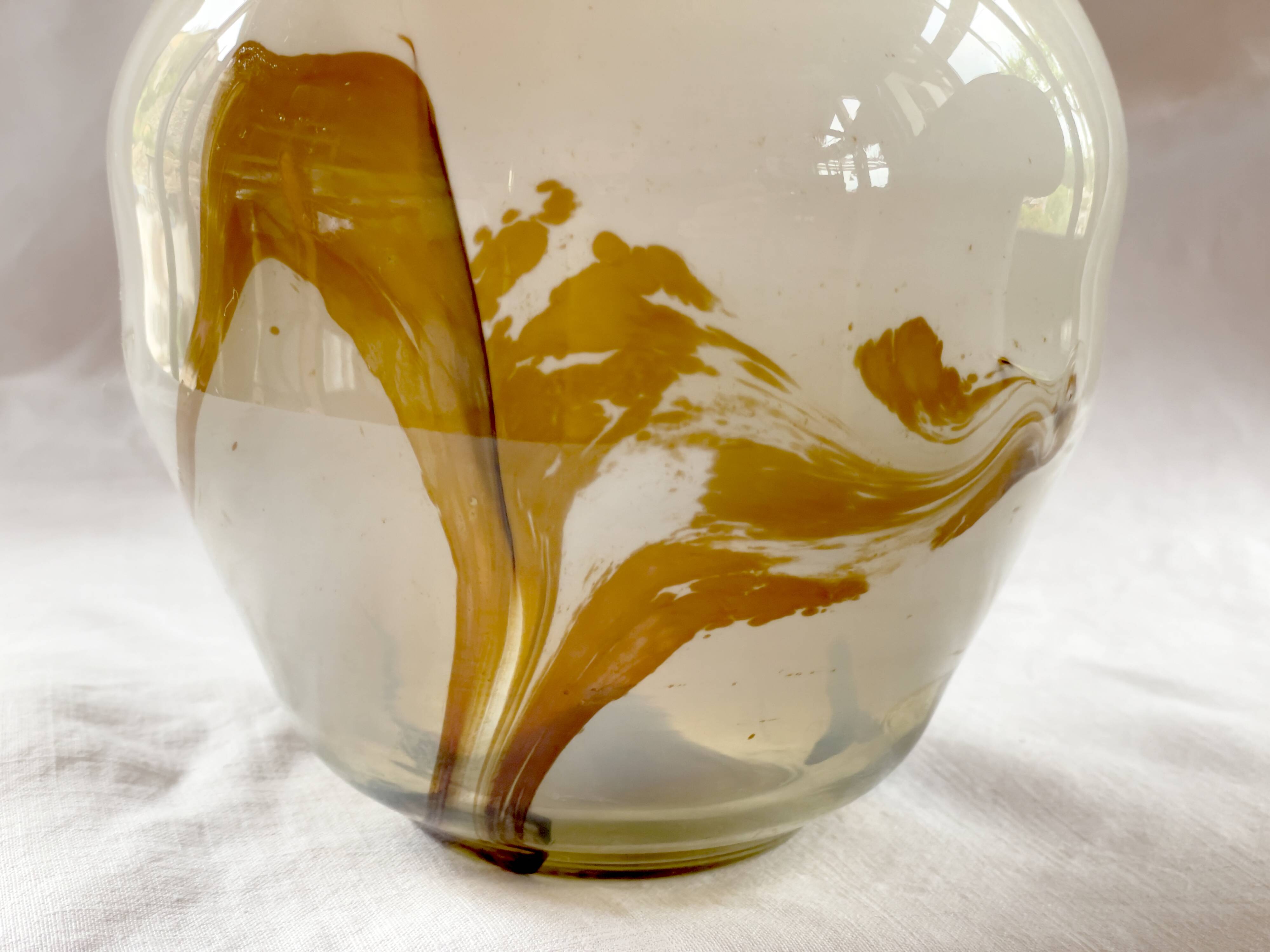 Vase boule « New Age »issu de la verrerie Maure-Vieil, 1960-1970
