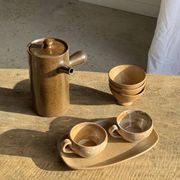11 tasses à café vintage en grès mat brut