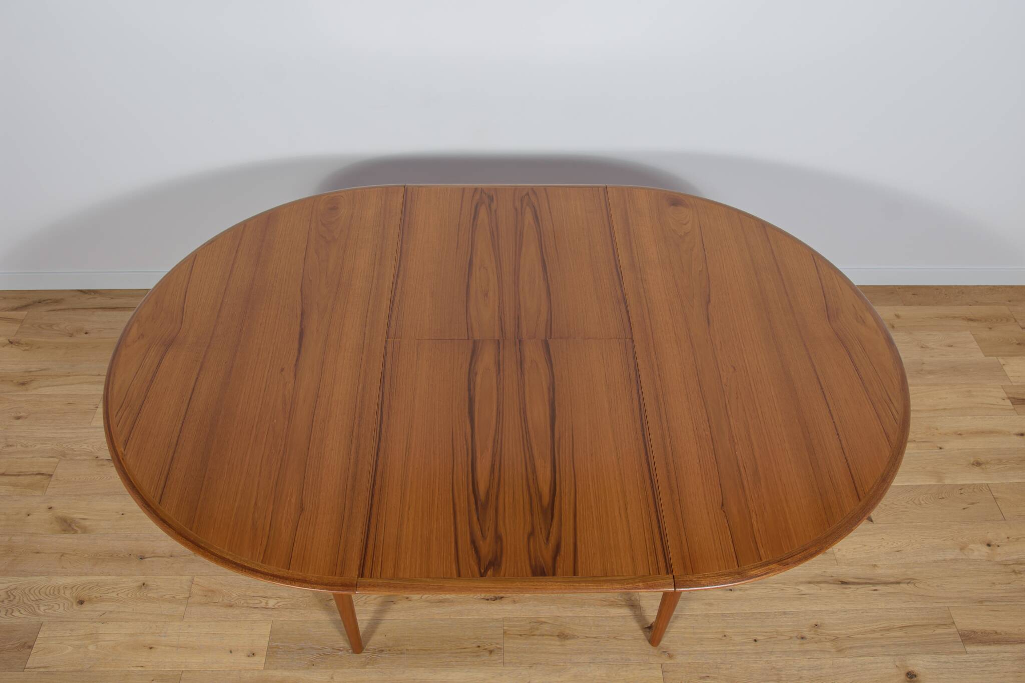 Table à manger ronde danoise vintage en teck, 1970s