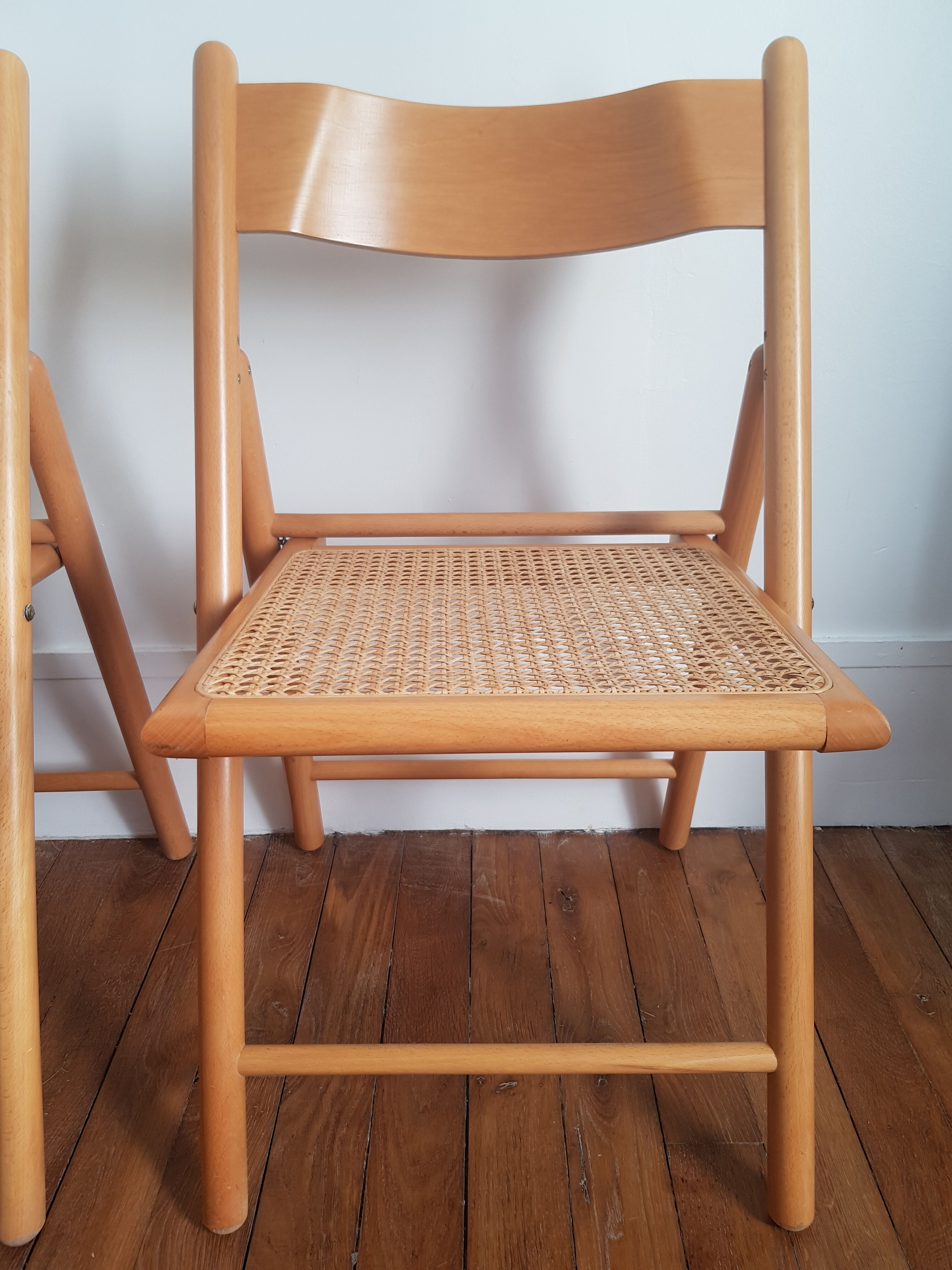 Set of 2 folding chairs cannees