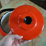 Orange enamelled kettle 60s/70s