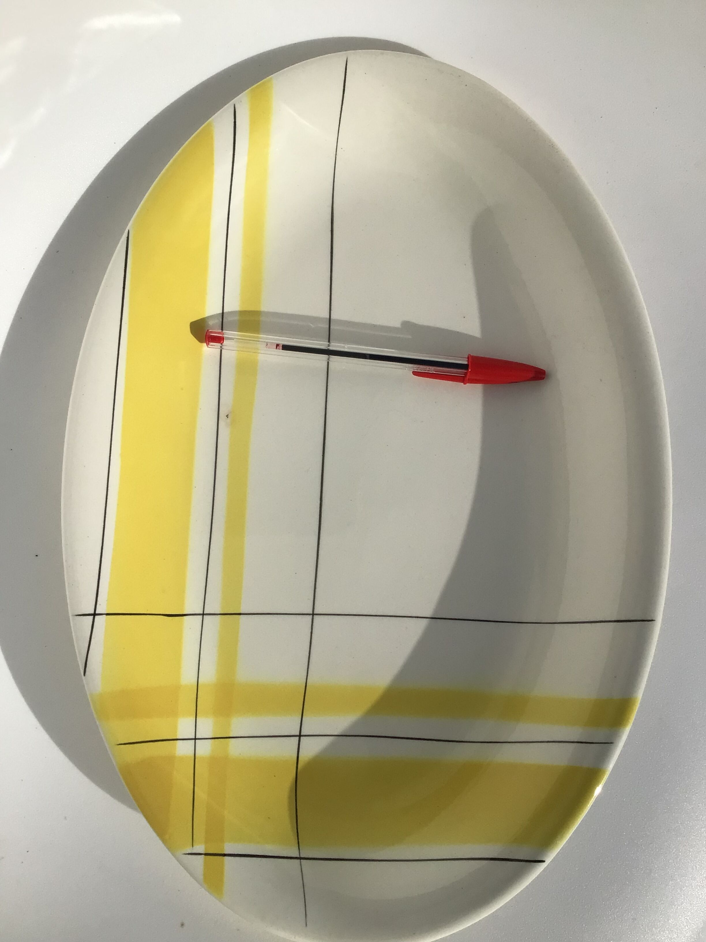 Oval flat Salins Montreal yellow tiles