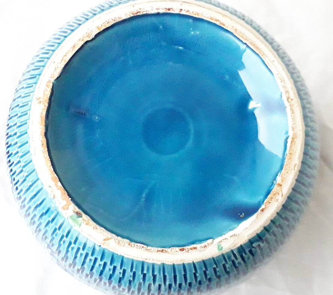 POt couvert bleu