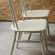 Série de 4 chaises blanches à barreaux 1960