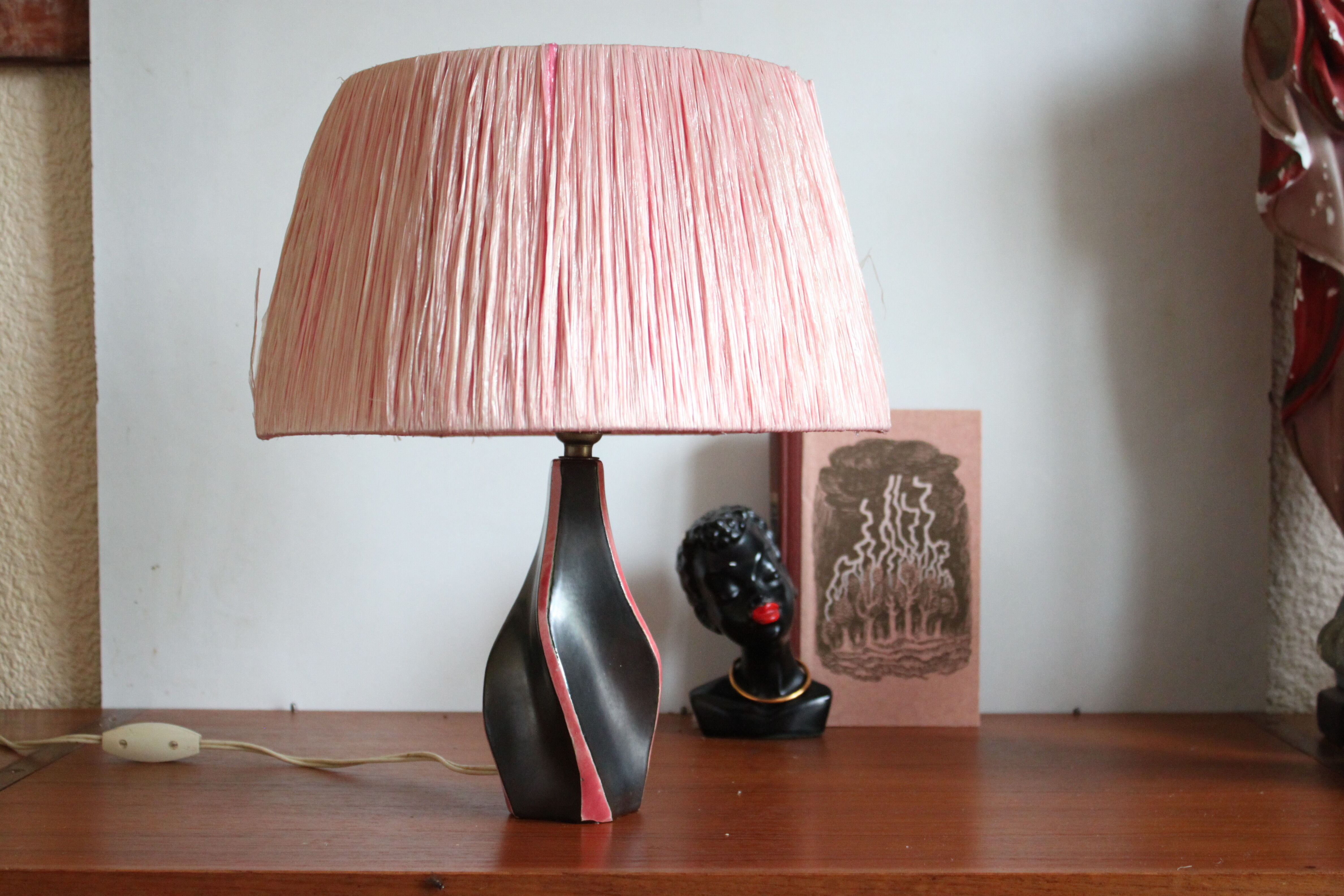 Table lamp in rafia and ceramic black pink 1950