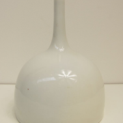 Vase en céramique blanche par Rene Devie France 1972