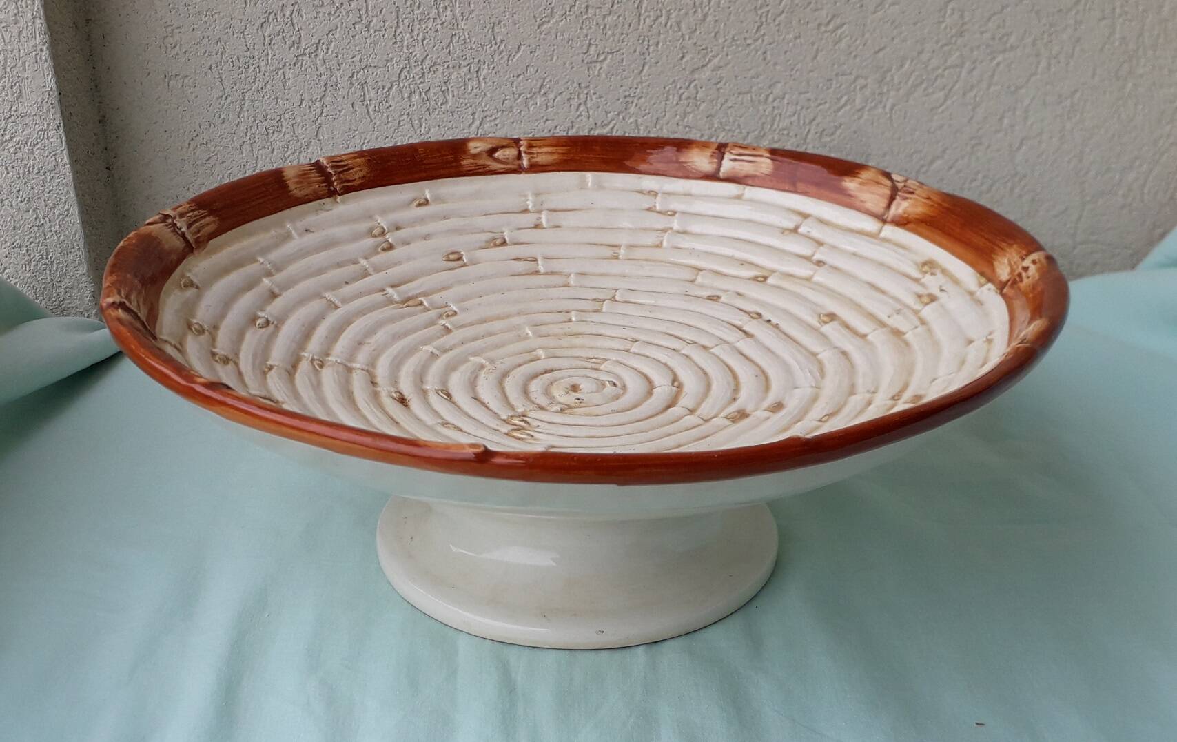 Slop bowl