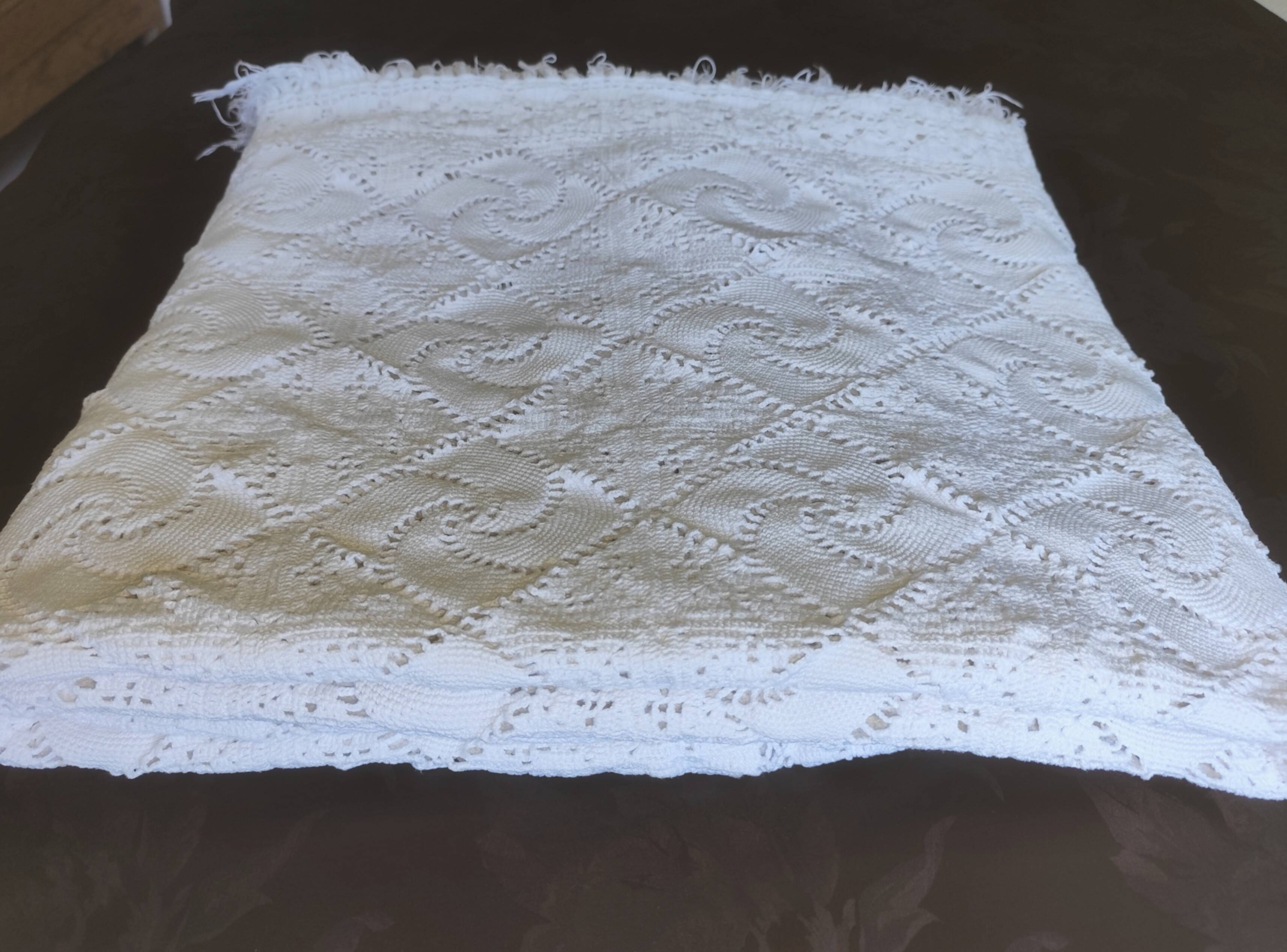 White cotton bedspread, Old crochet bedspread