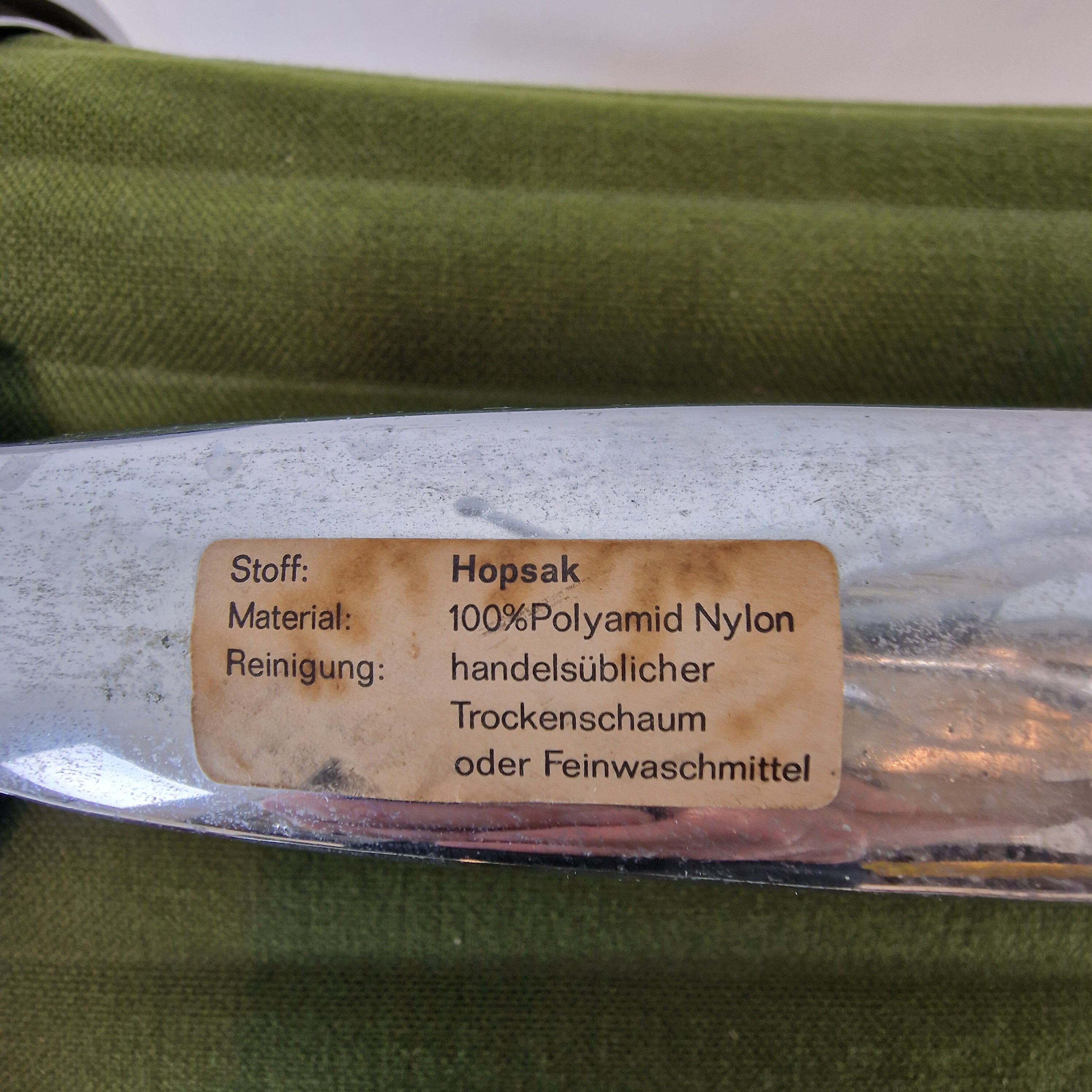 Set of 5 Model EA 105 Chairs by Eames for Herman Miller, 1970's