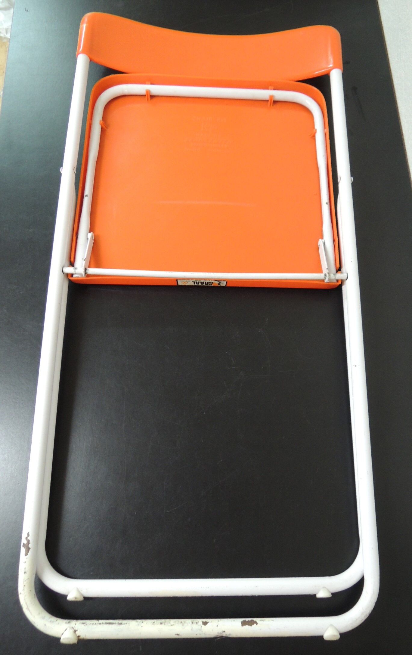 Orange Pop folding chair