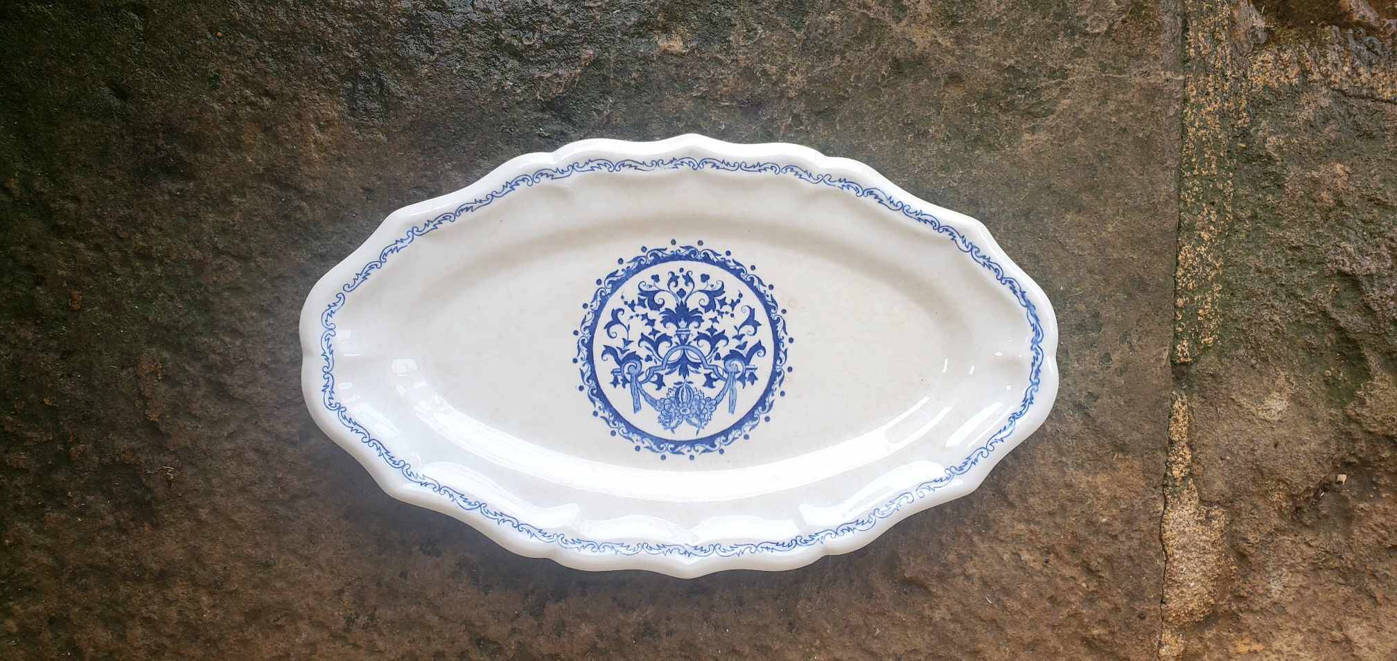 Plat ovale Gien