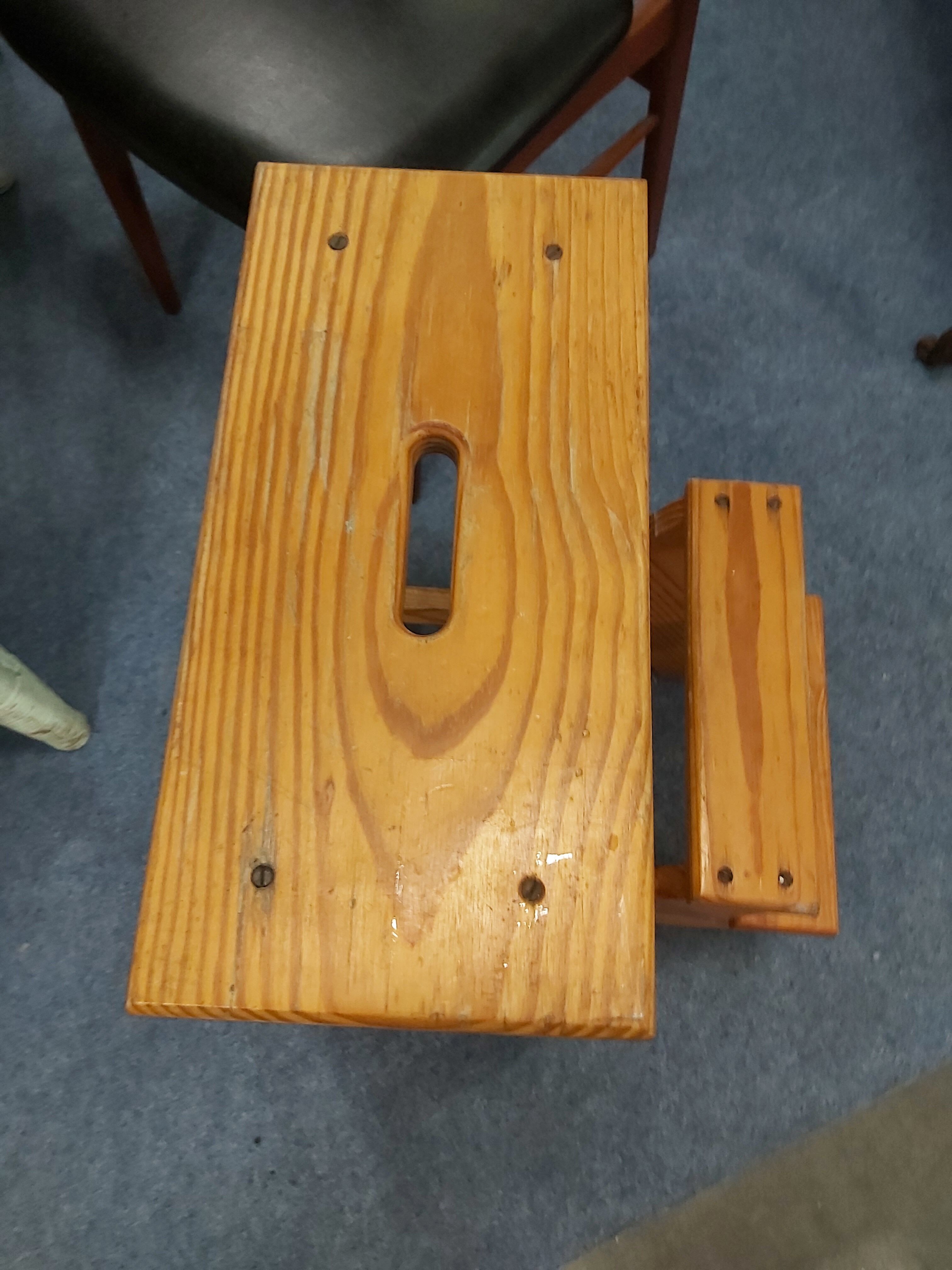 Pine stepladder stool