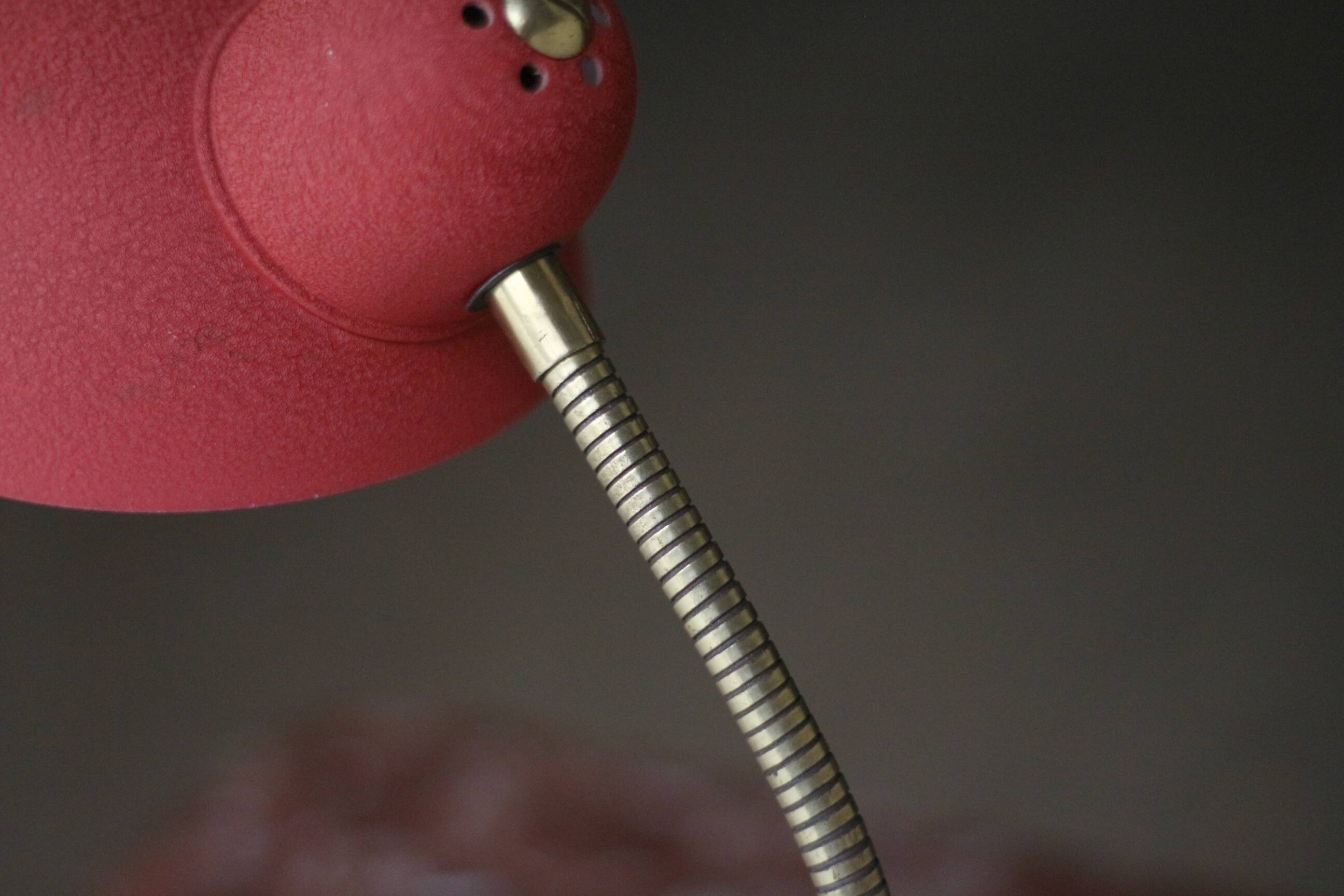 Pretty vintage desk lamp (60s/70s).