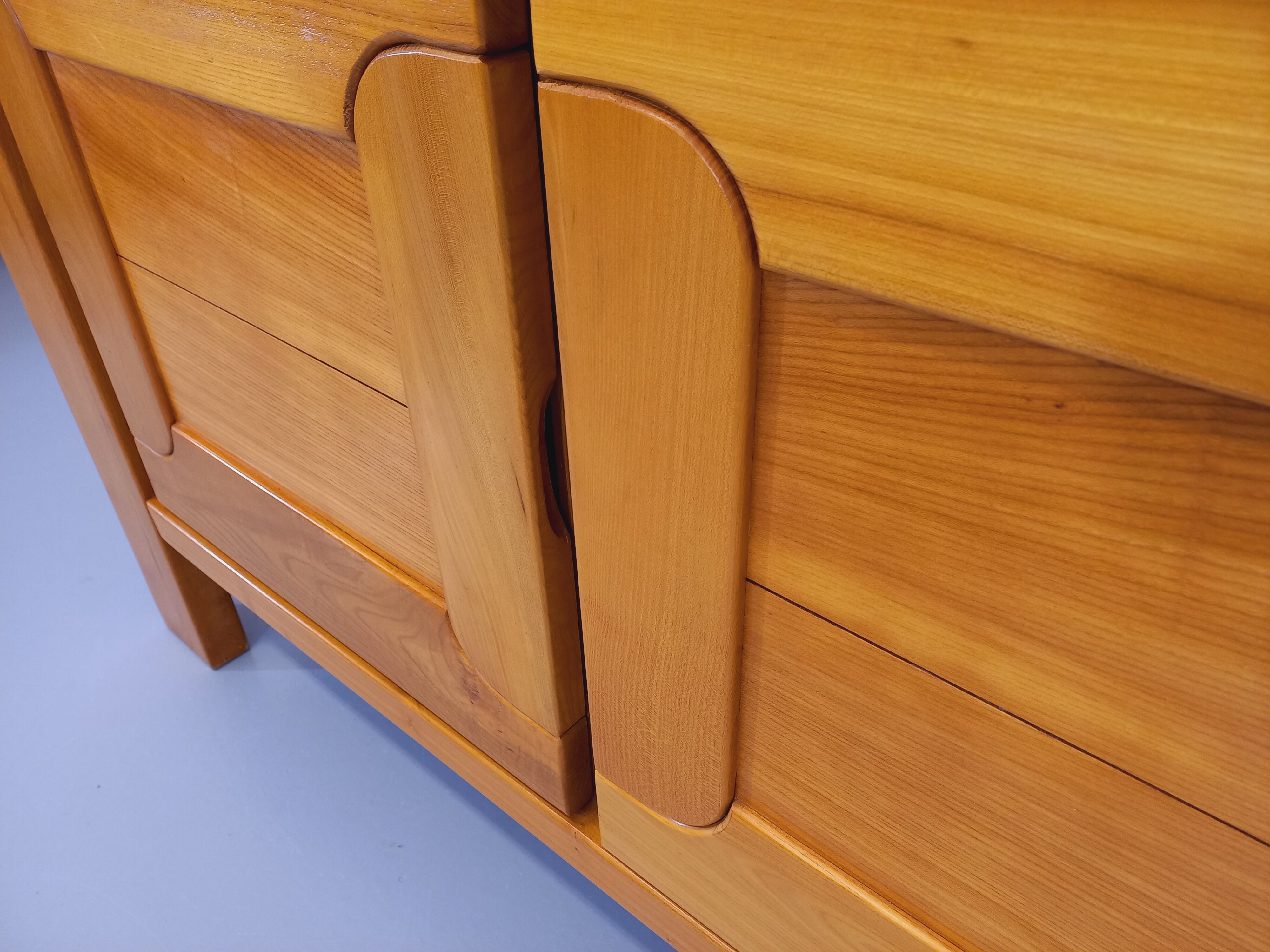Vintage Maison Regain sideboard in solid elm from the 70s