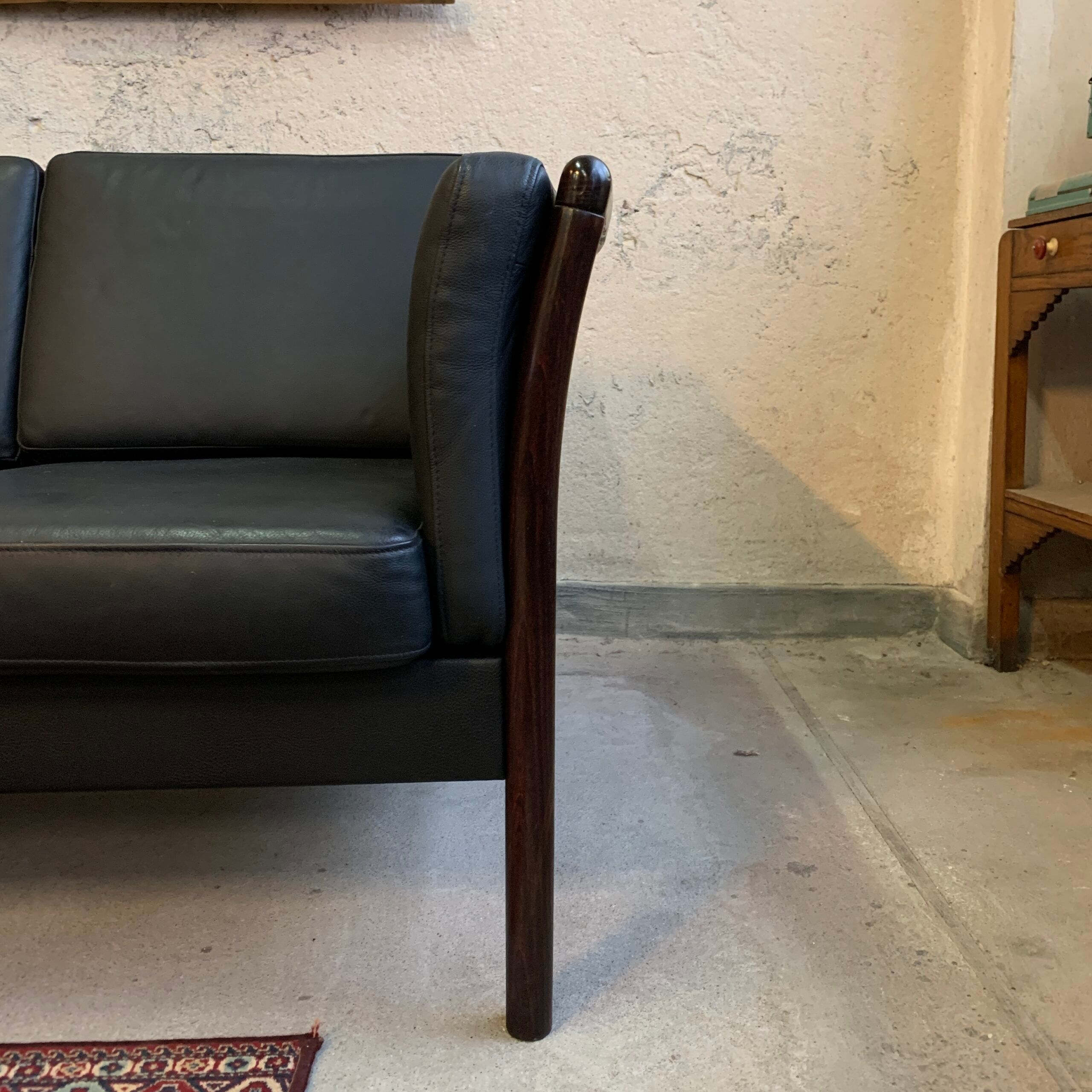 Black 3 seat leather sofa, Denmark 80/90