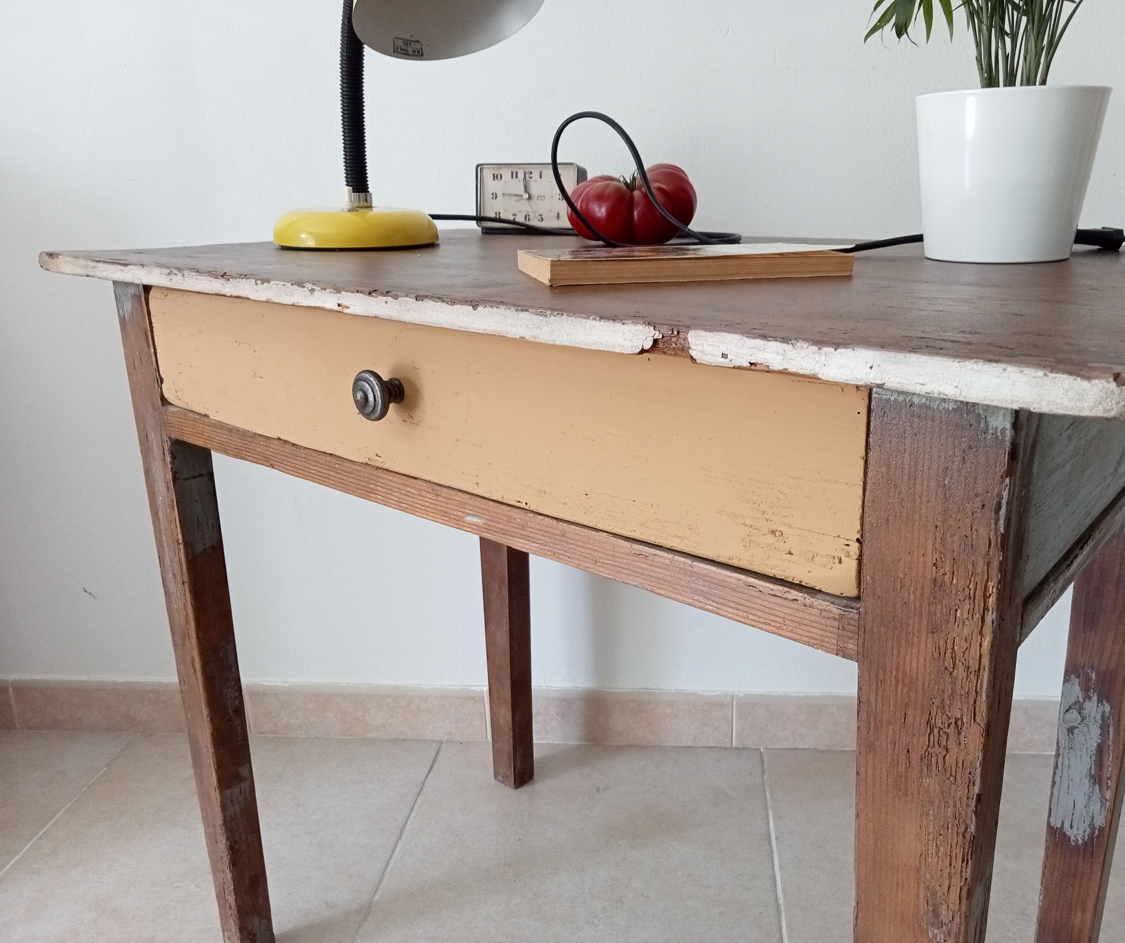 Petite table ancienne de ferme