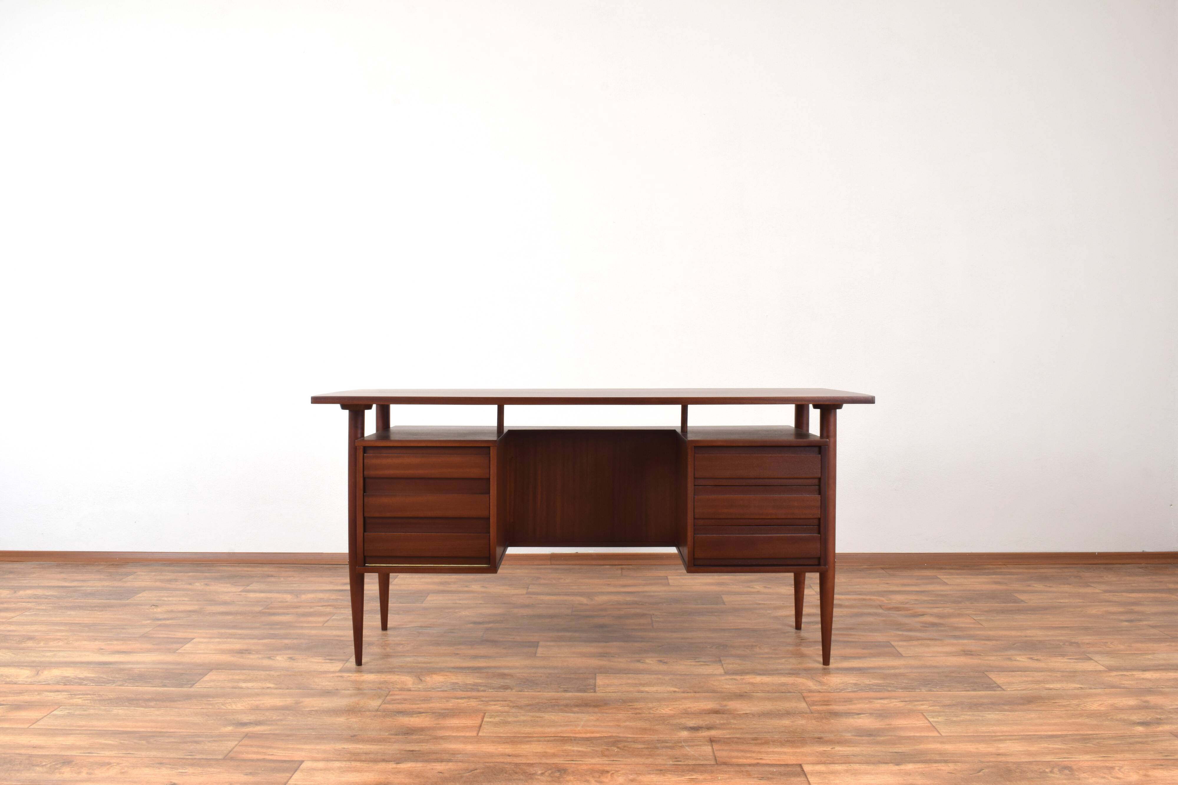 Mid-Century Polish Double-Sided Desk from Poznańskie Fabryki Mebli, 1960s.