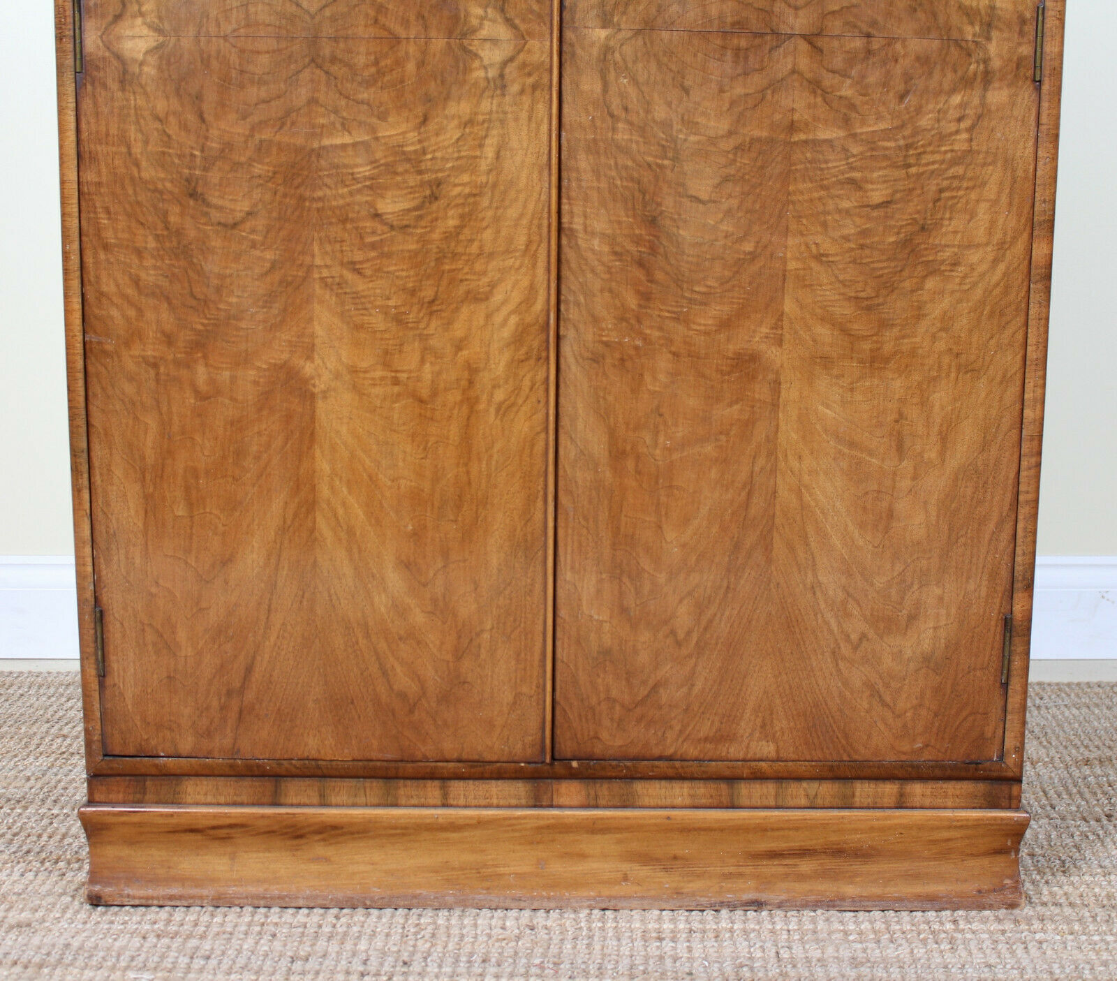 Wardrobe compactum Walnut art deco period