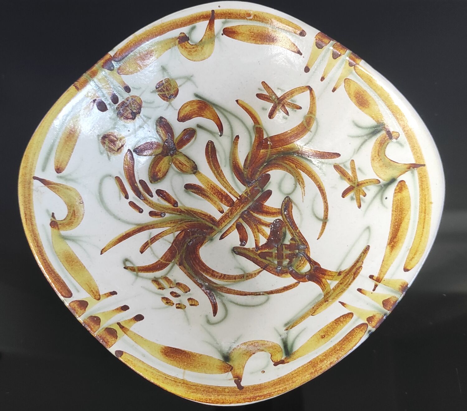 Vintage bowl Keraluc Quimper Decor G6 by Jos Le Corre