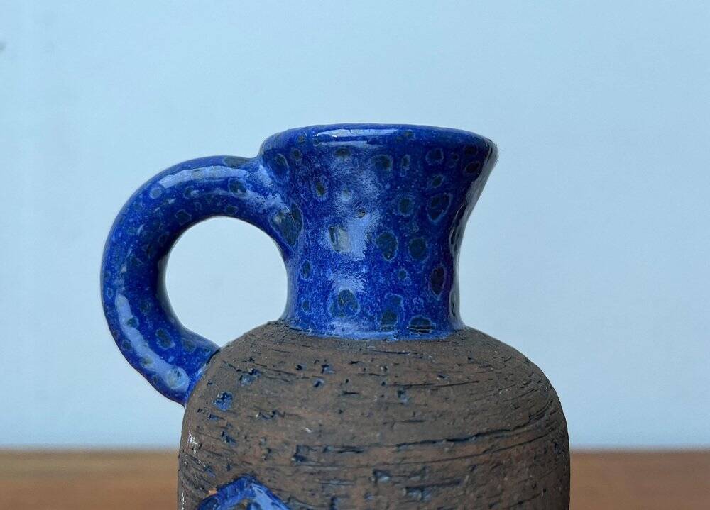 Carafe en poterie d'atelier suédois du milieu du siècle de Laholm, années 1960