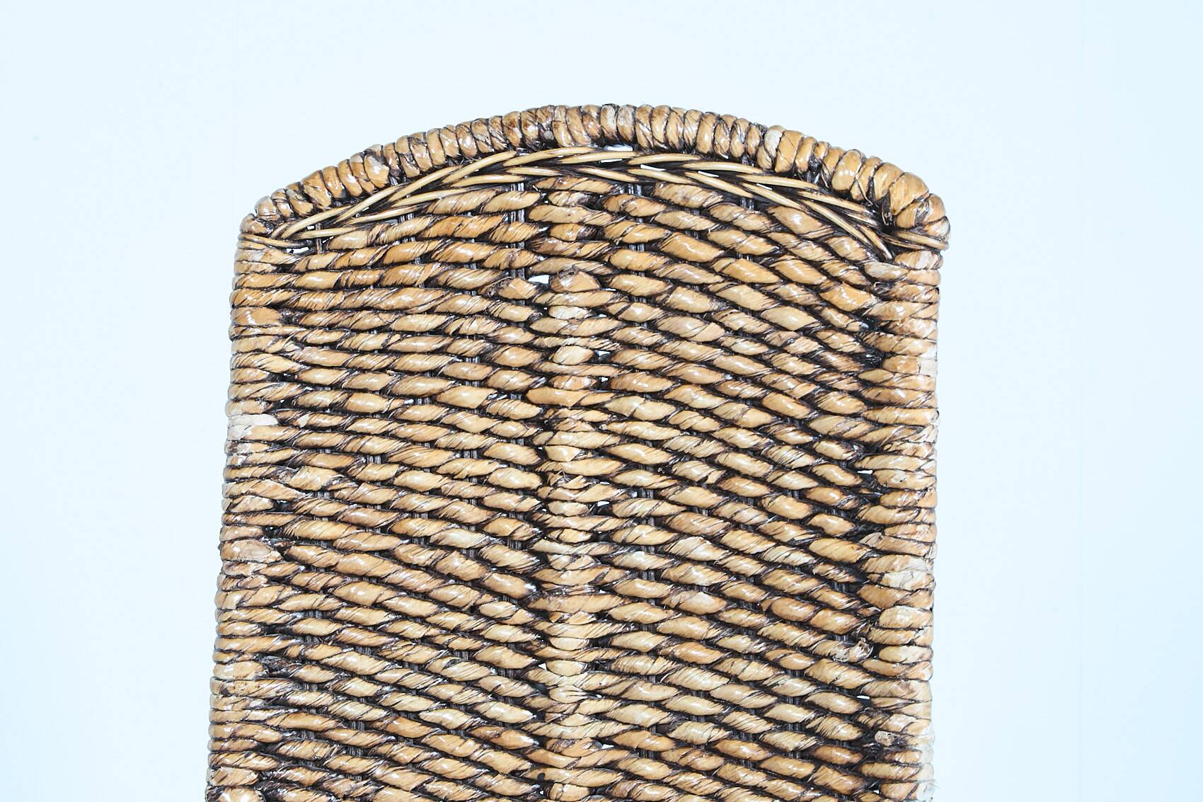 Paire de chaises sculpturales à dossier haut, années 1980, Italie