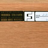 Very beautiful and elegant vintage 2-seater sofa design by Børge Mogensen