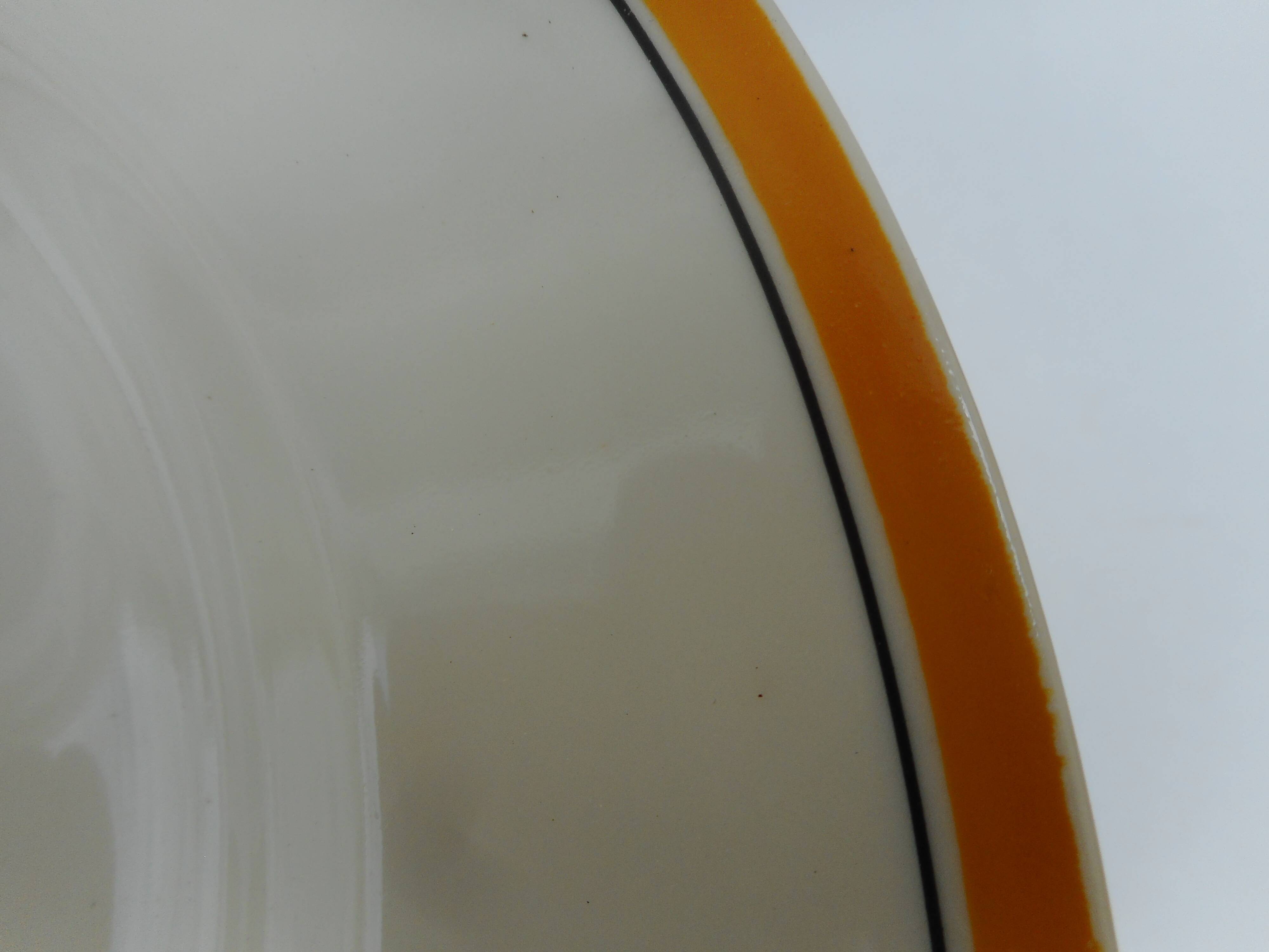 Six porcelain hollow plates
