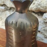 Vase sac en laiton vintage