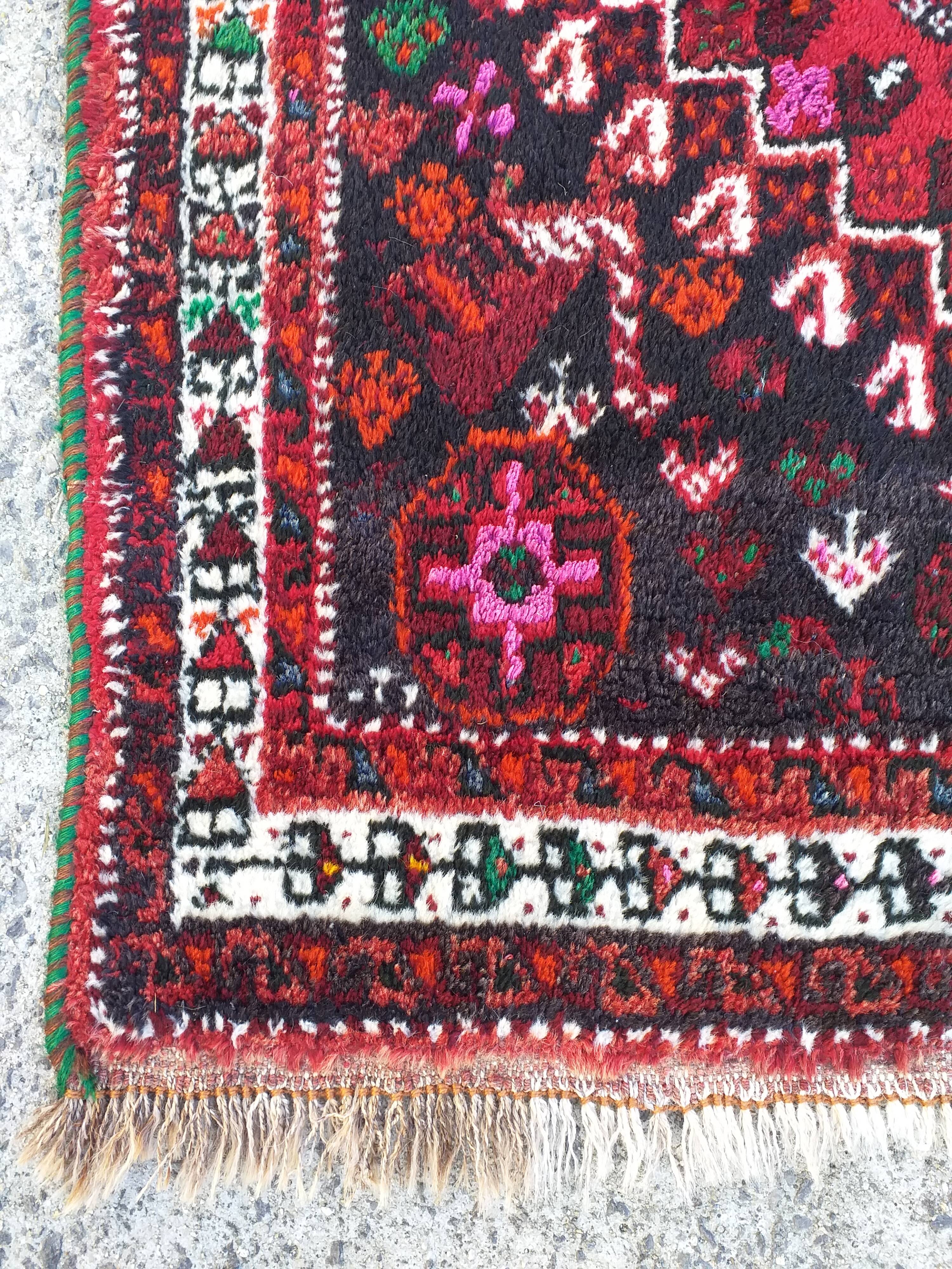 Handmade Shiraz carpet  - 167x123cm