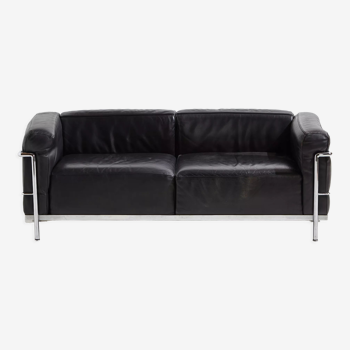Two-seater leather sofa LC3 by Le Corbusier for Cassina