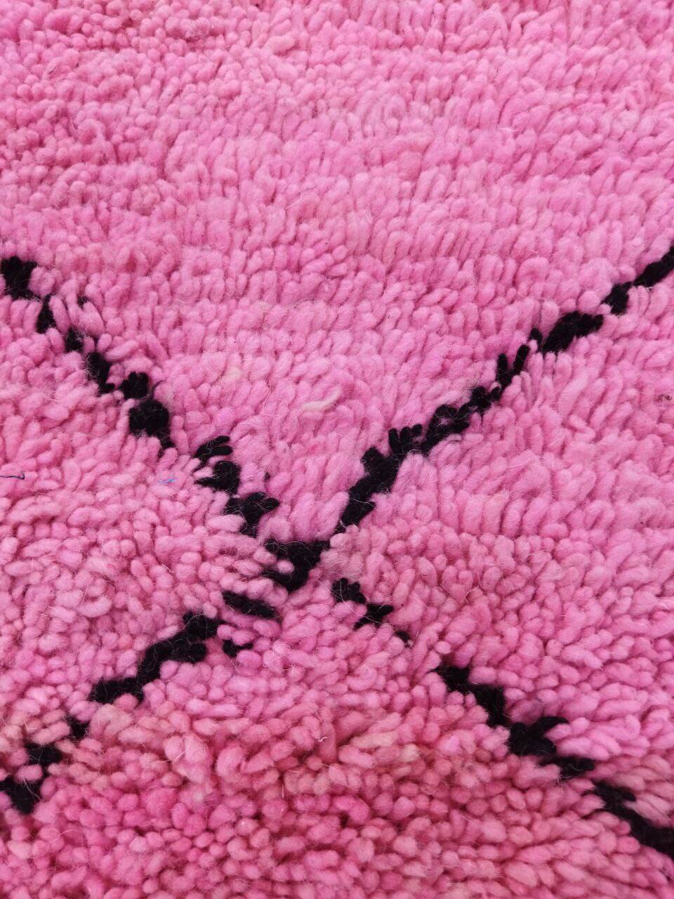 Azilal Berber rug in handmade wool 300 X 190 CM