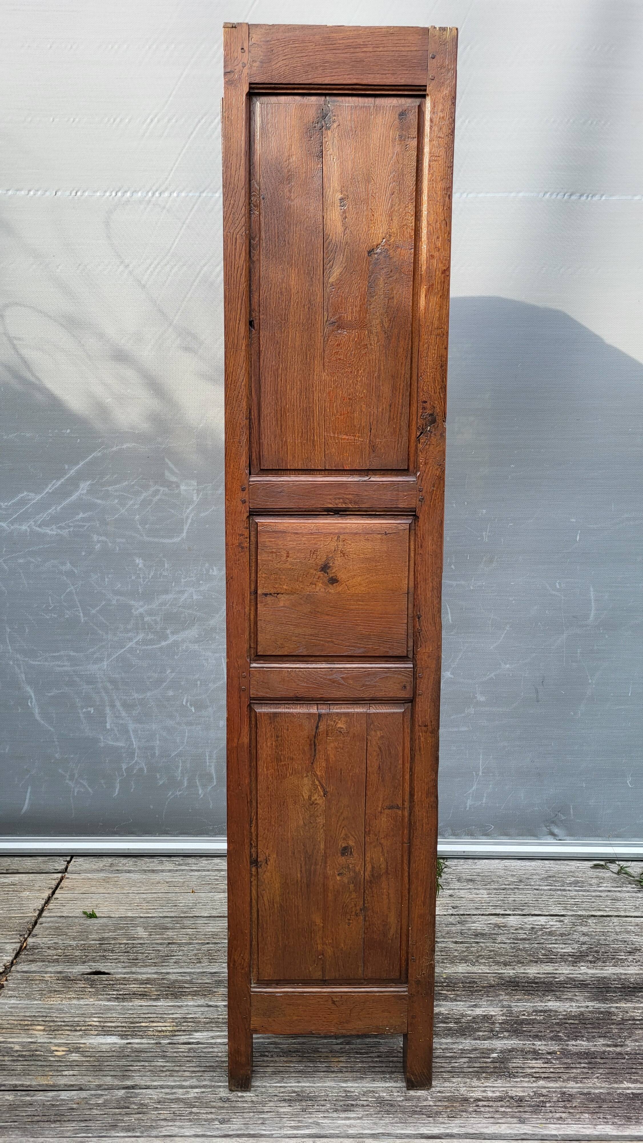 Large "Standing Man" in solid oak from the 18th century