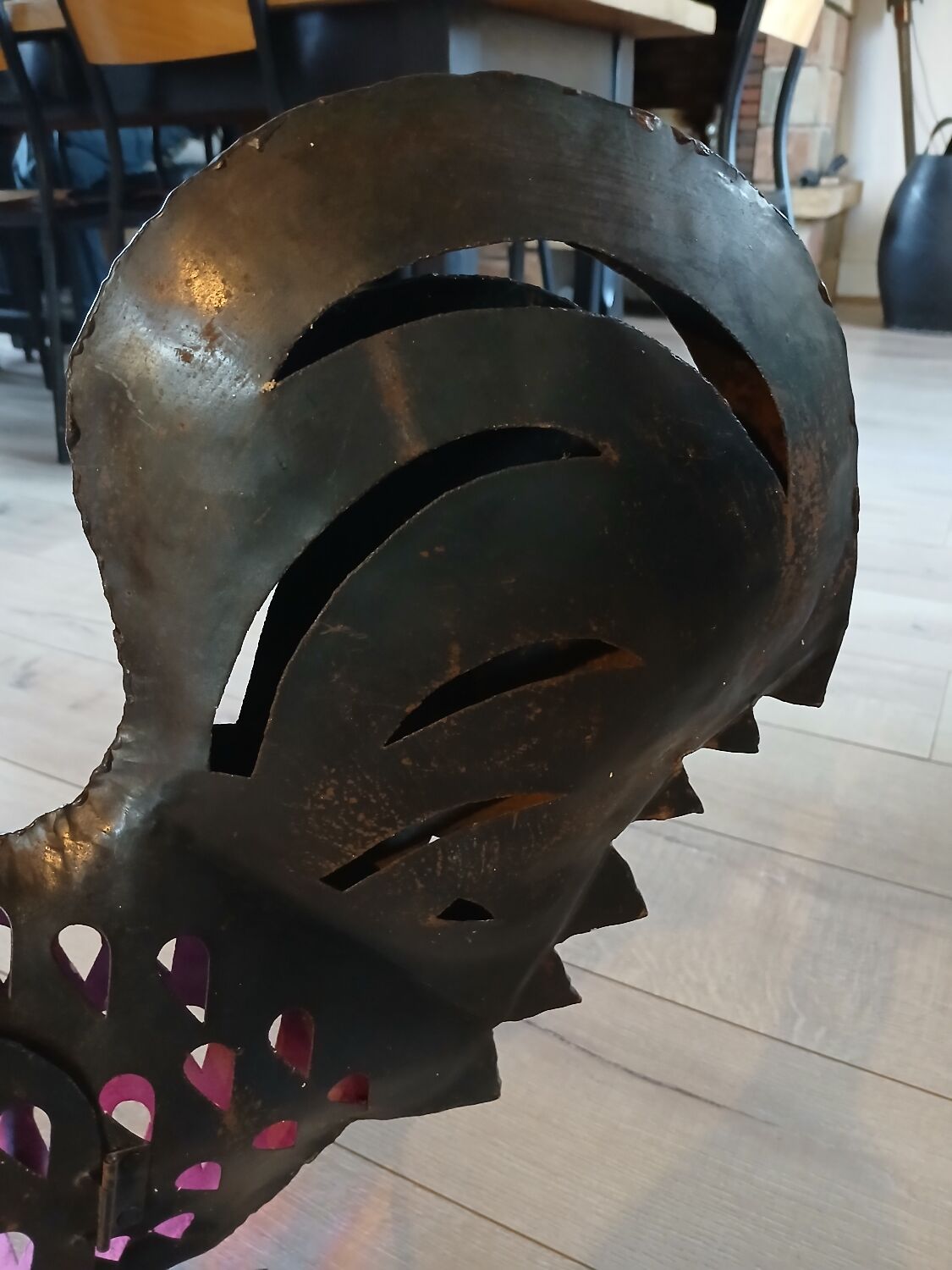 Wrought iron table lamp/rooster