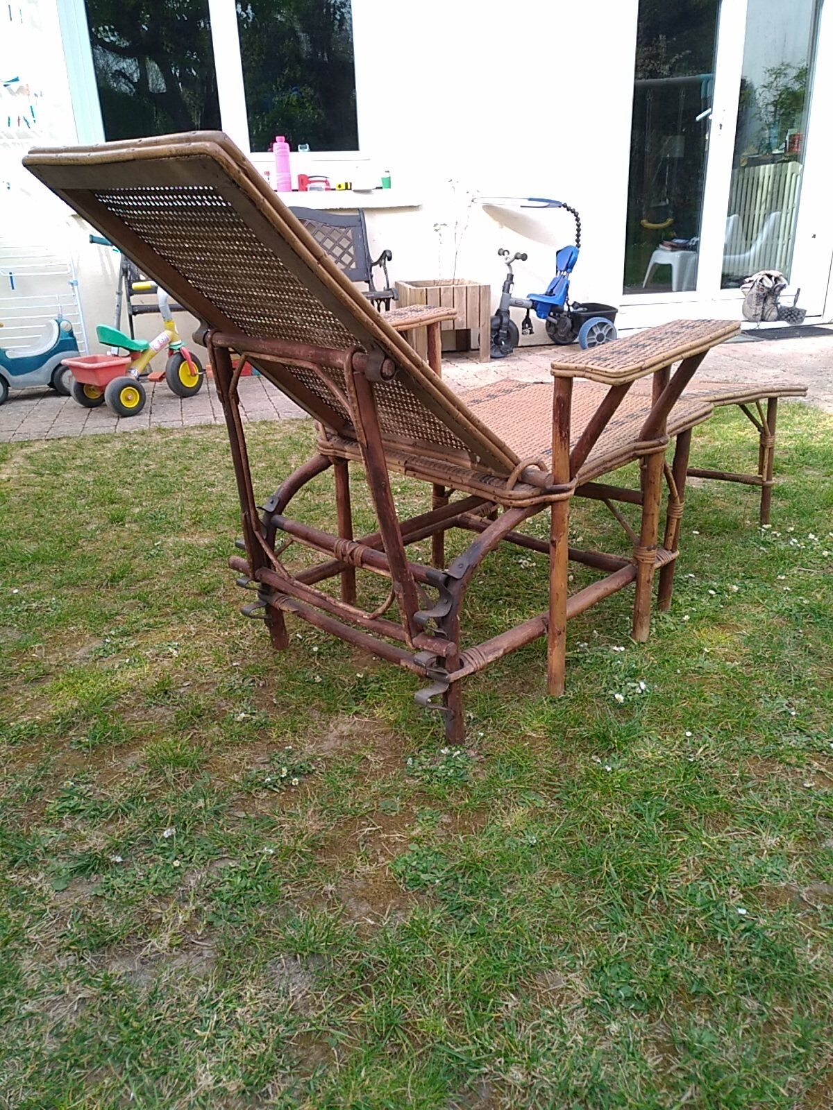 Vintage rattan long chair