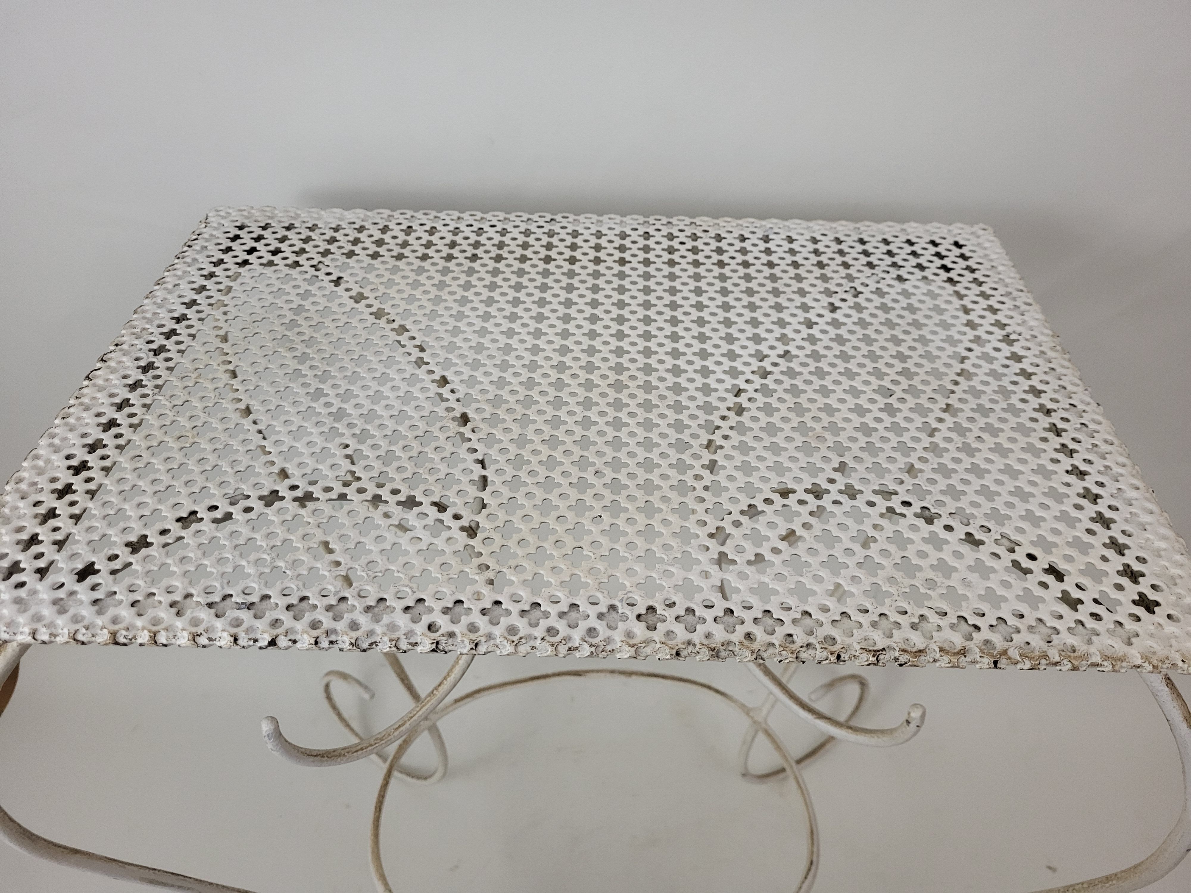 Table basse de jardin fer forgé tôle perforée