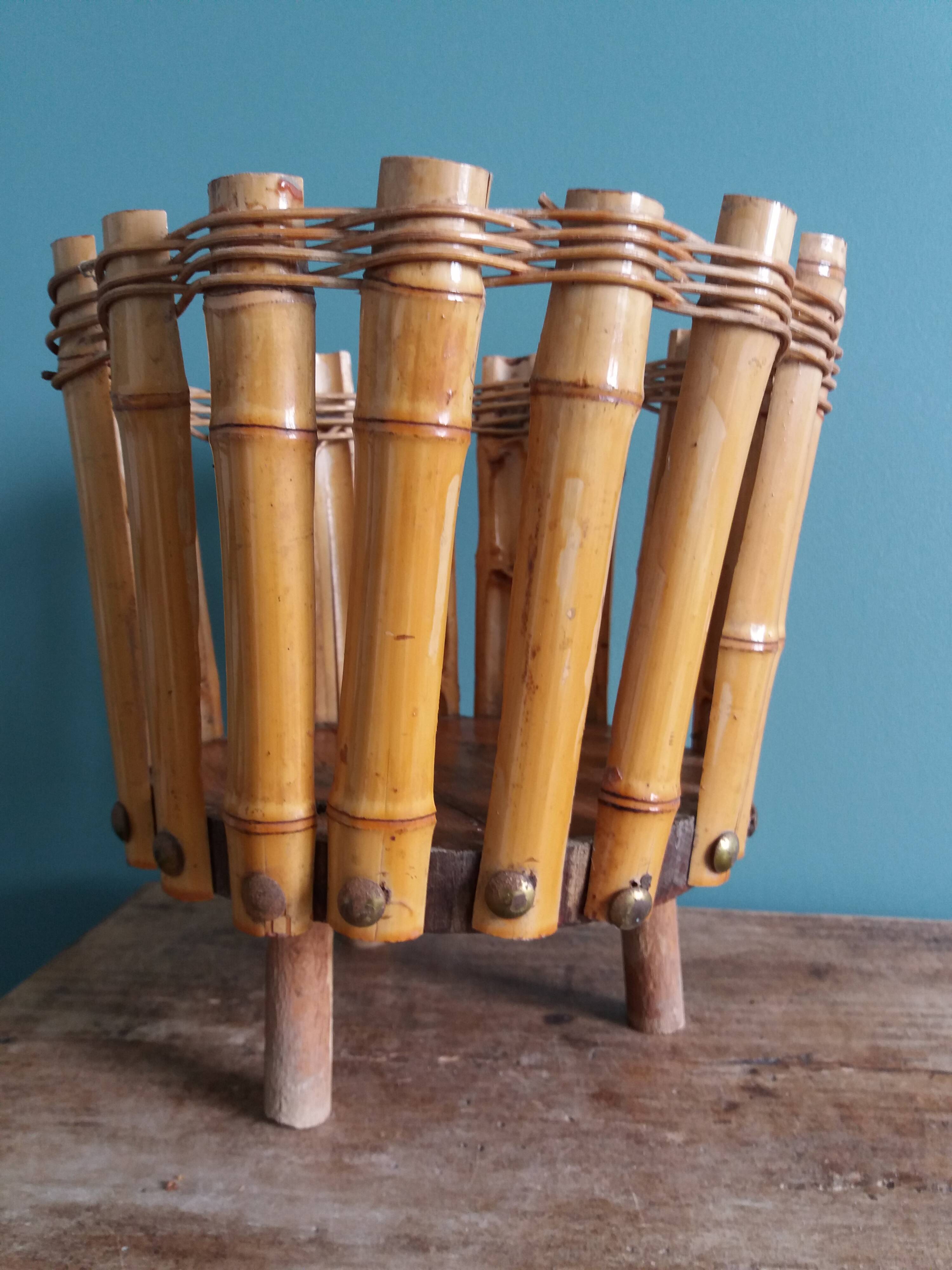 Bamboo tripod plant pot holder