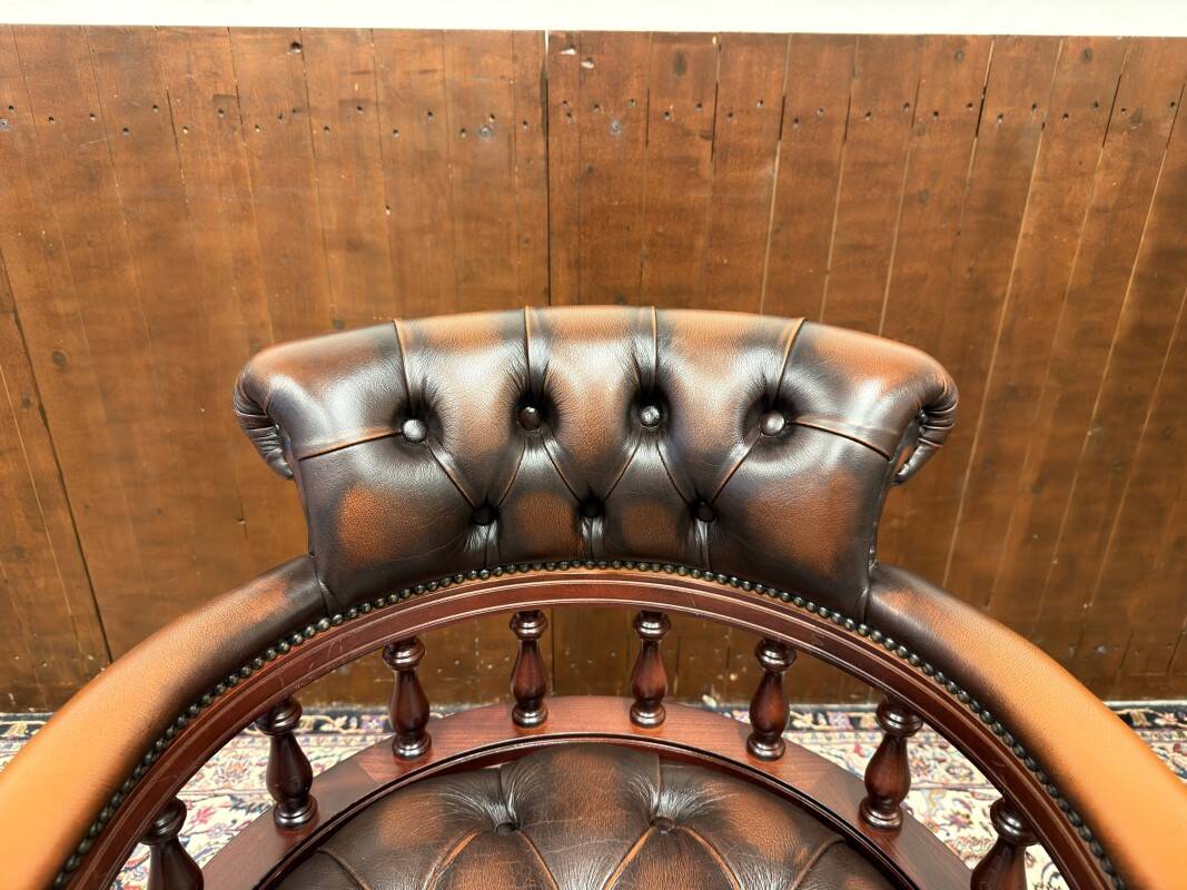 Ensemble de fauteuils Chesterfield anglais classiques