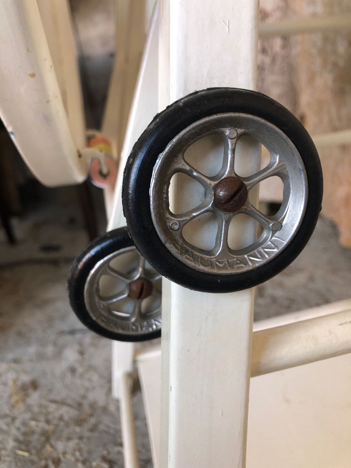 High chair bebe baumann vintage white wood