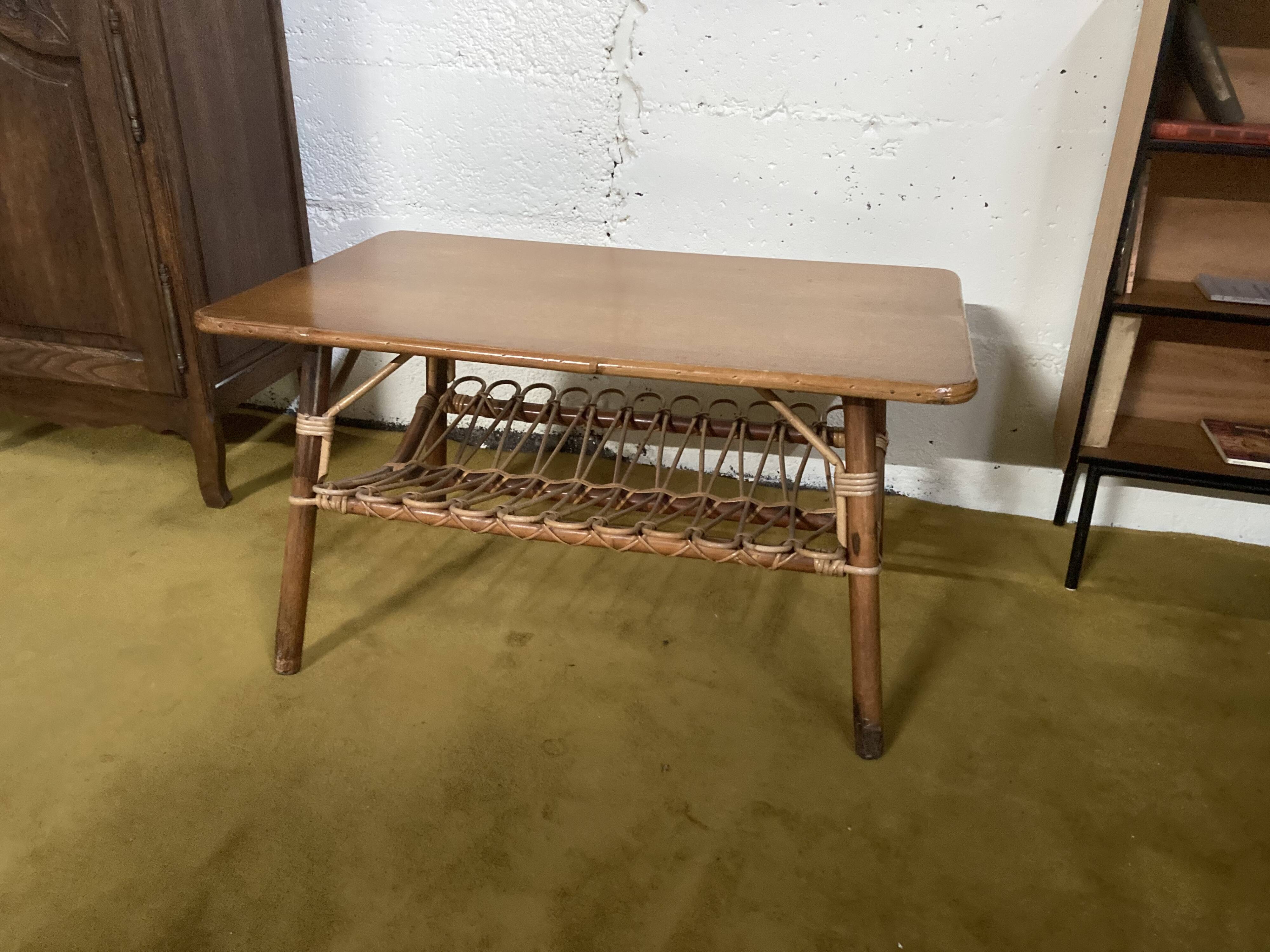 Rattan living room table with review door from the 70