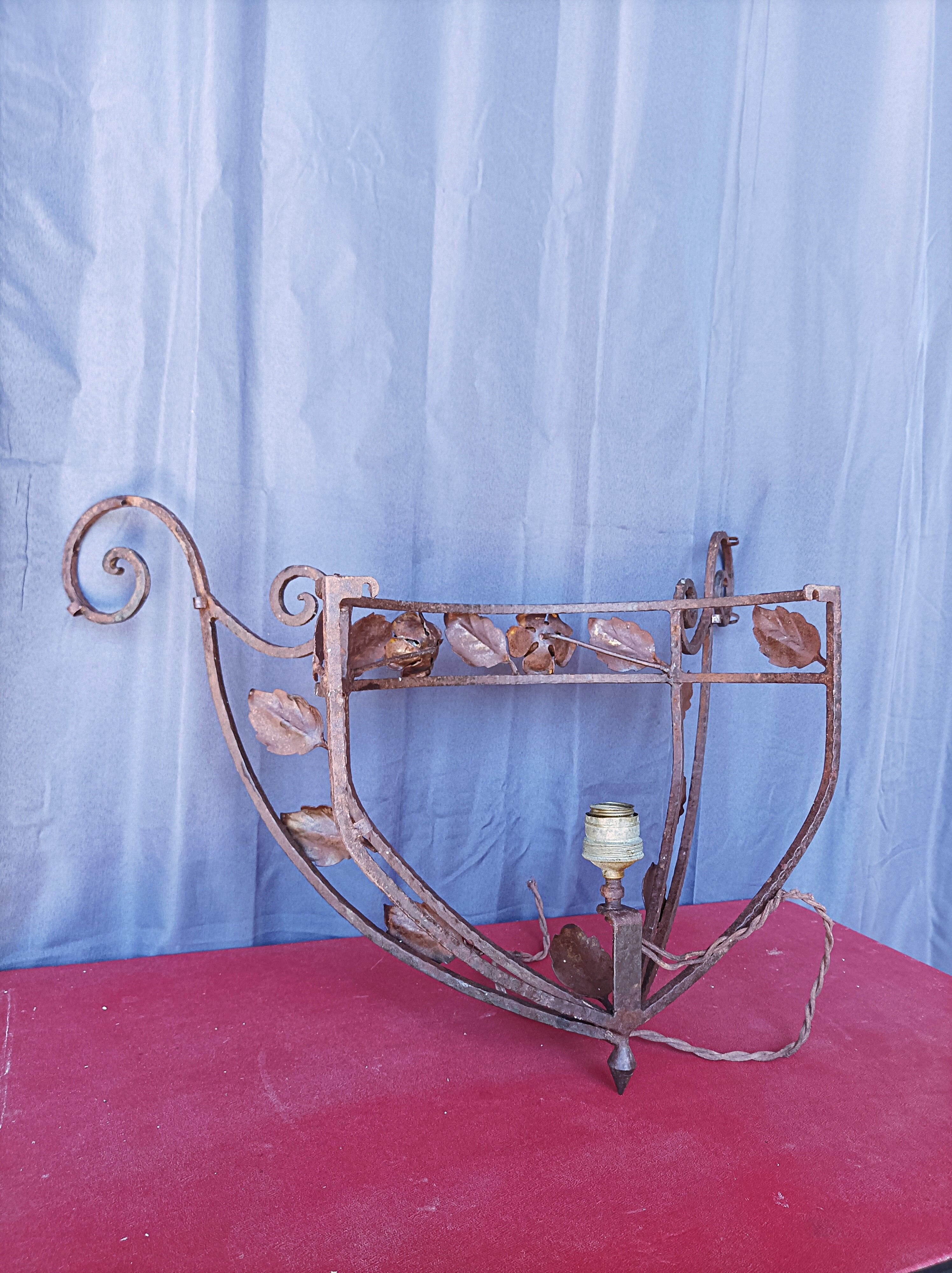 Art Deco wrought iron wall lamp