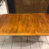 Round Louis Philippe table with 3 extensions