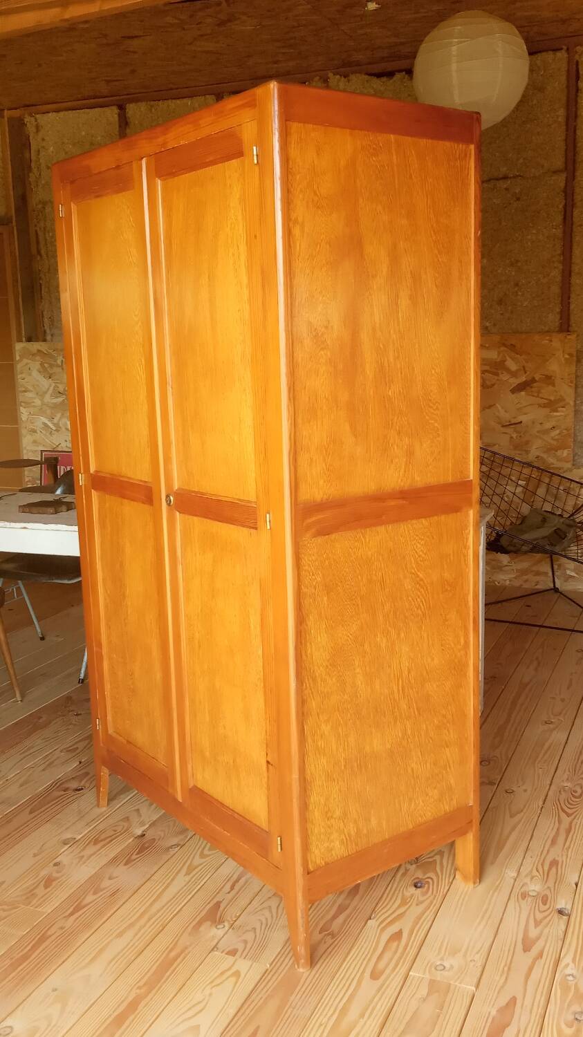 1950s Parisian wardrobe