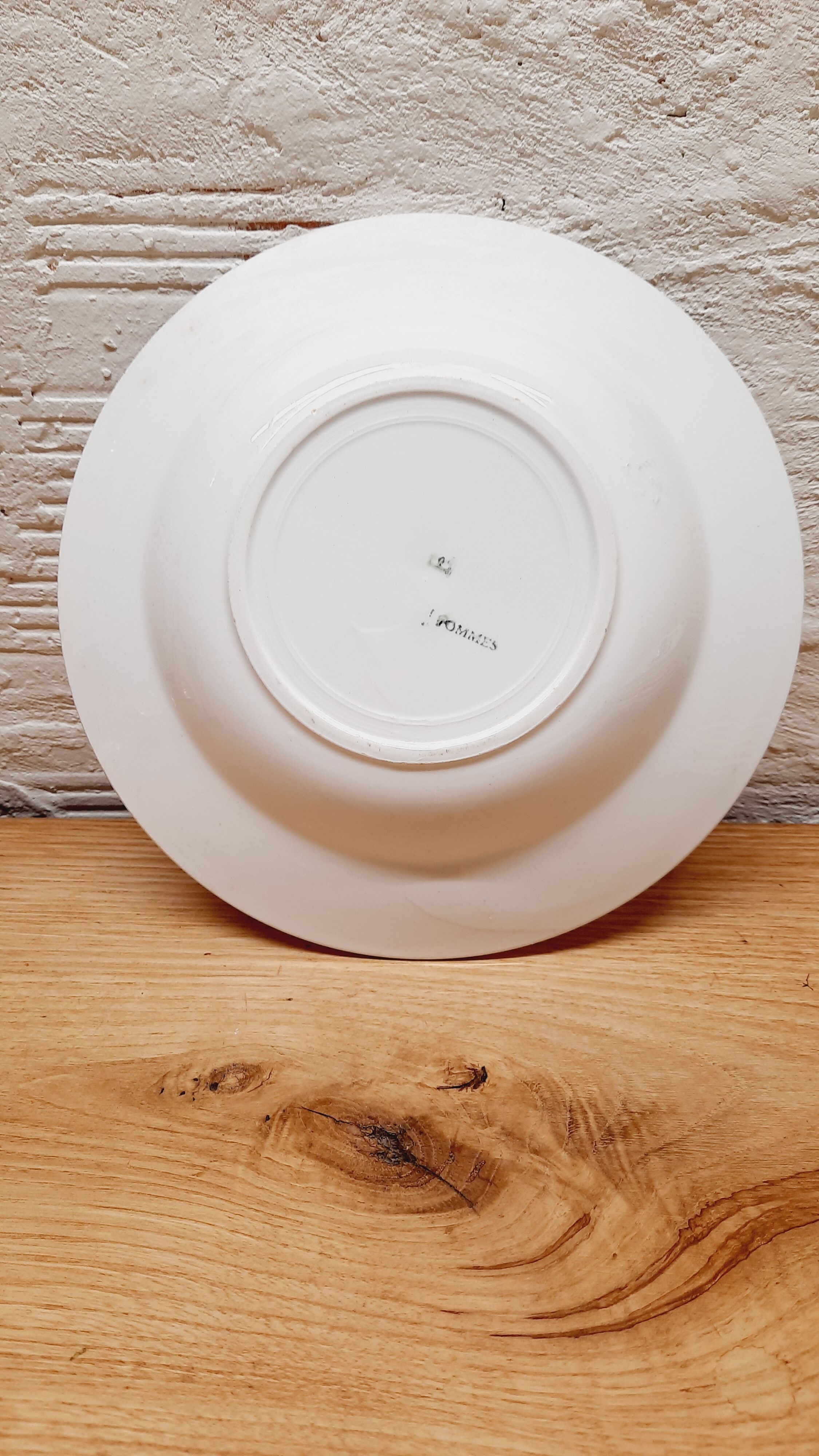 Set 4 pink hollow plates