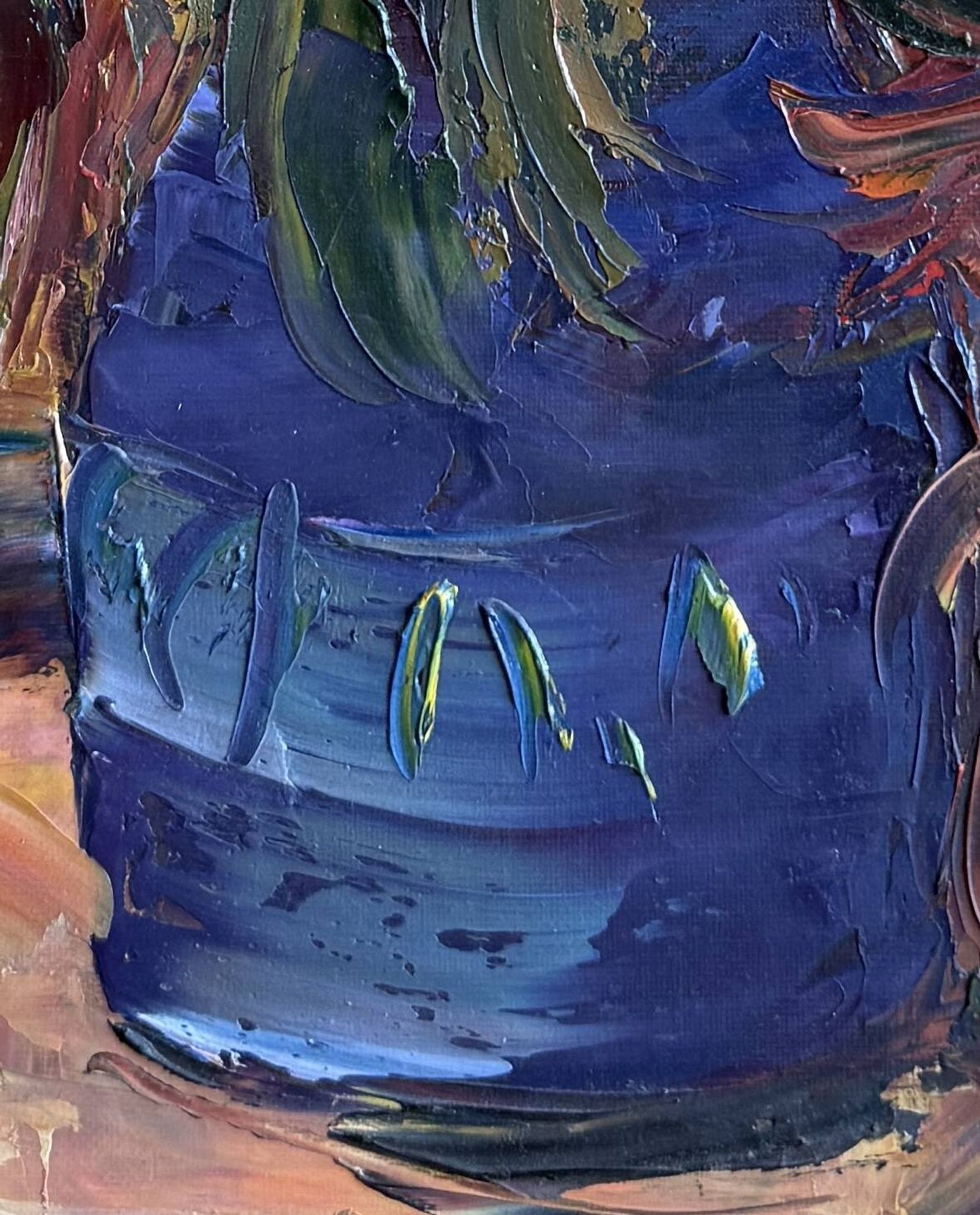 Huile sur toile expressionniste fleurs colorées dans un vase bleu